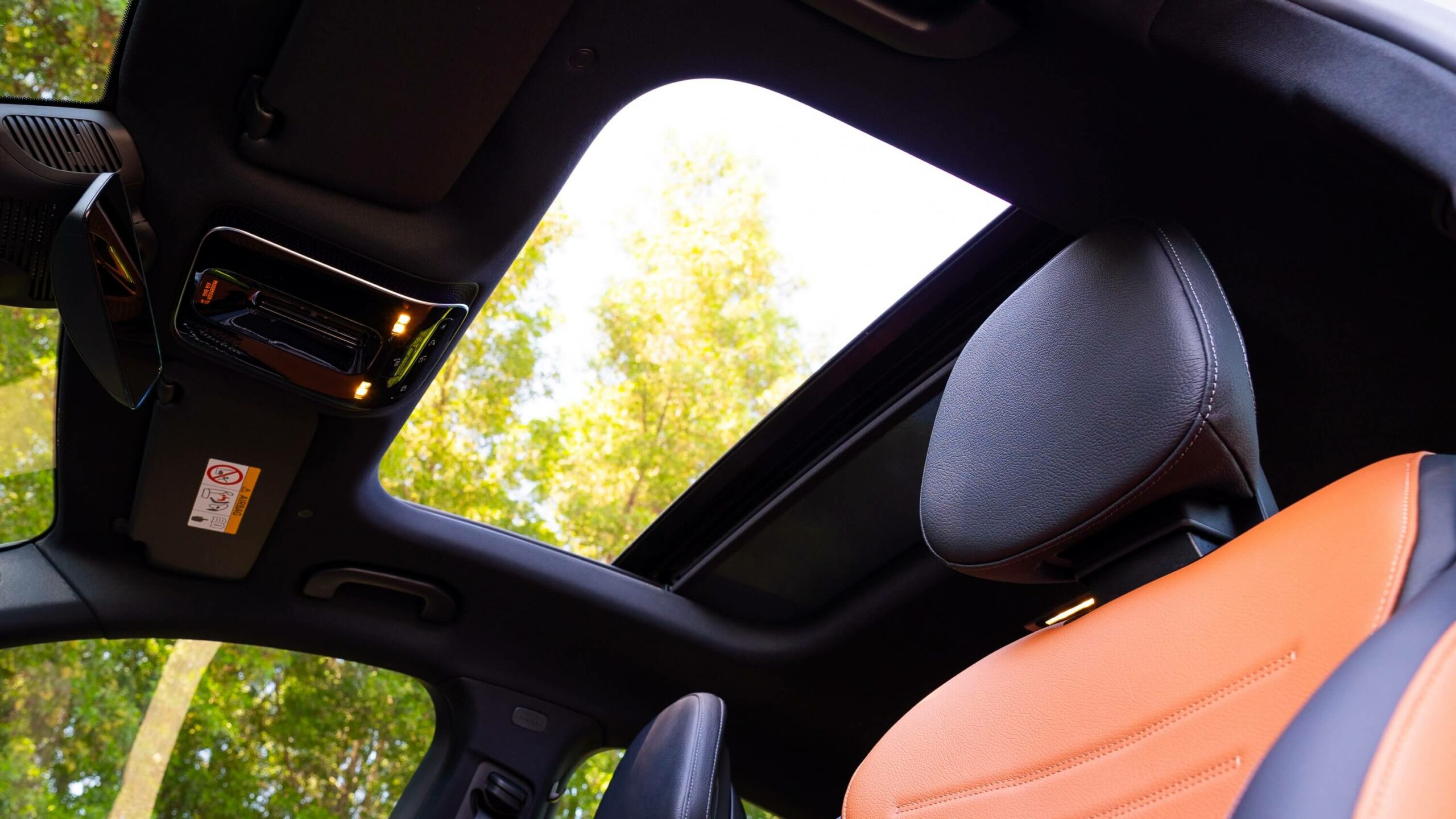 2024 Mercedes GLC200 for Sale in UAE