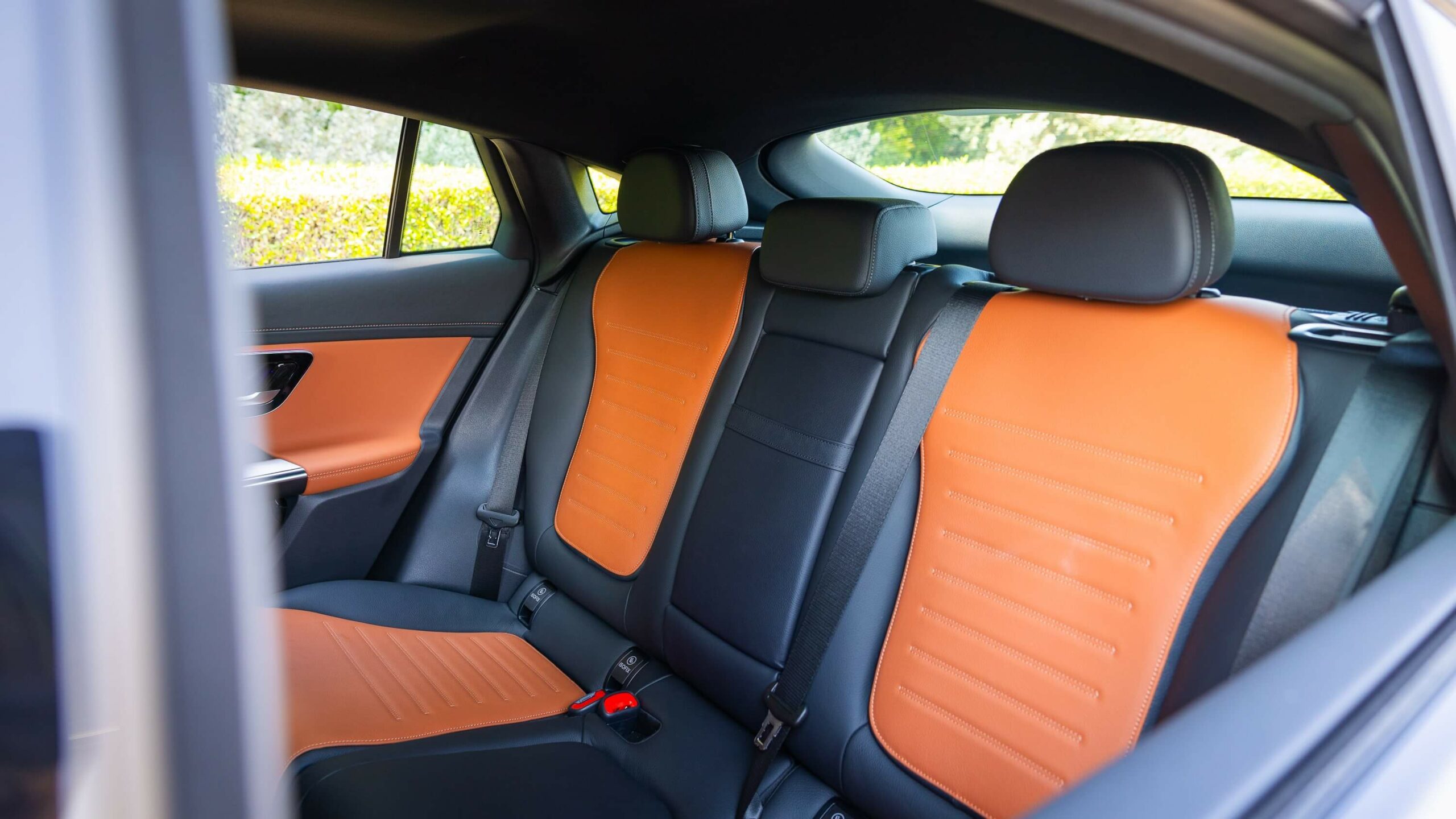 2024 Mercedes GLC200 for Sale in UAE