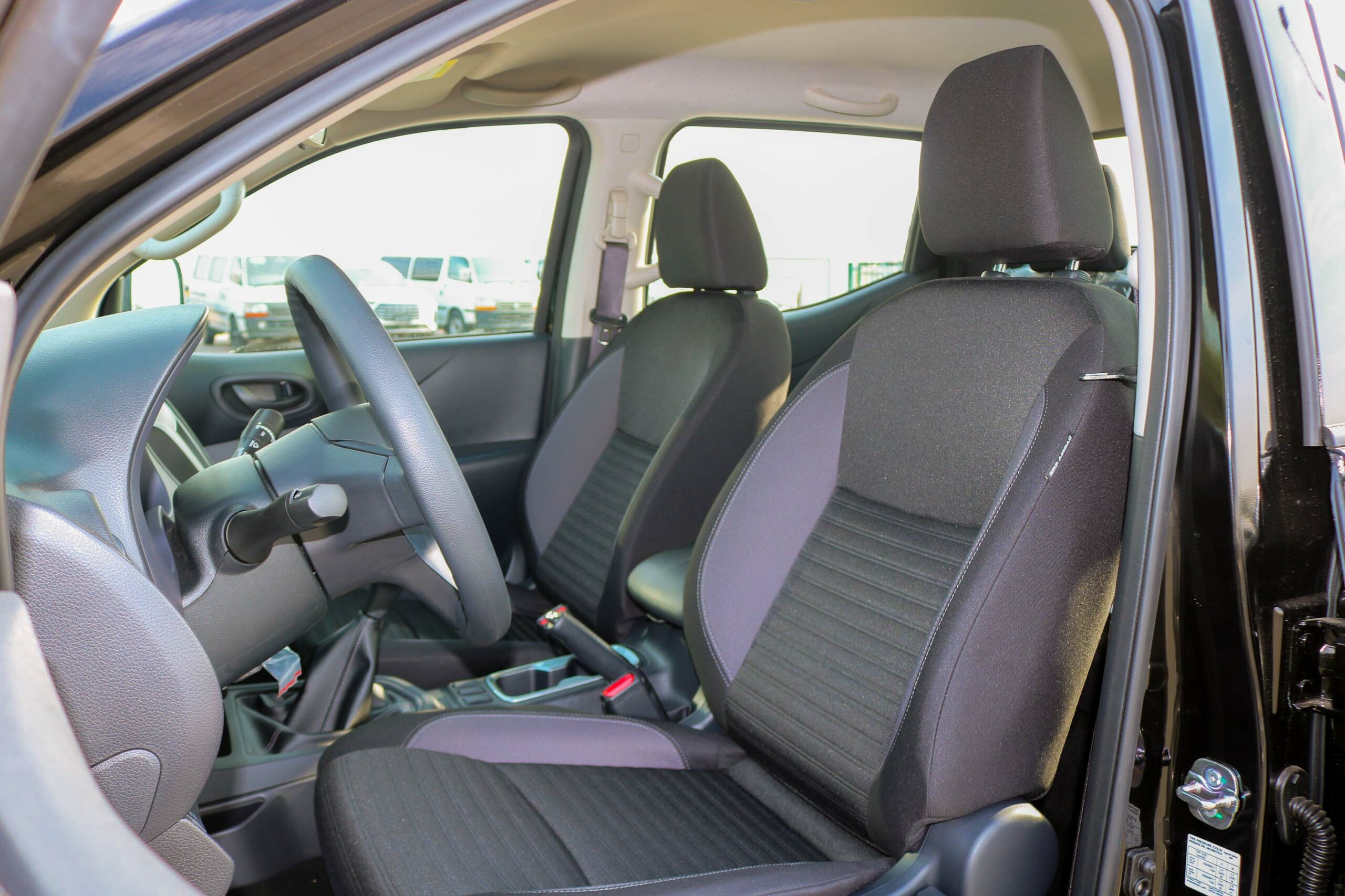 2023 Nissan Navara XE – Black