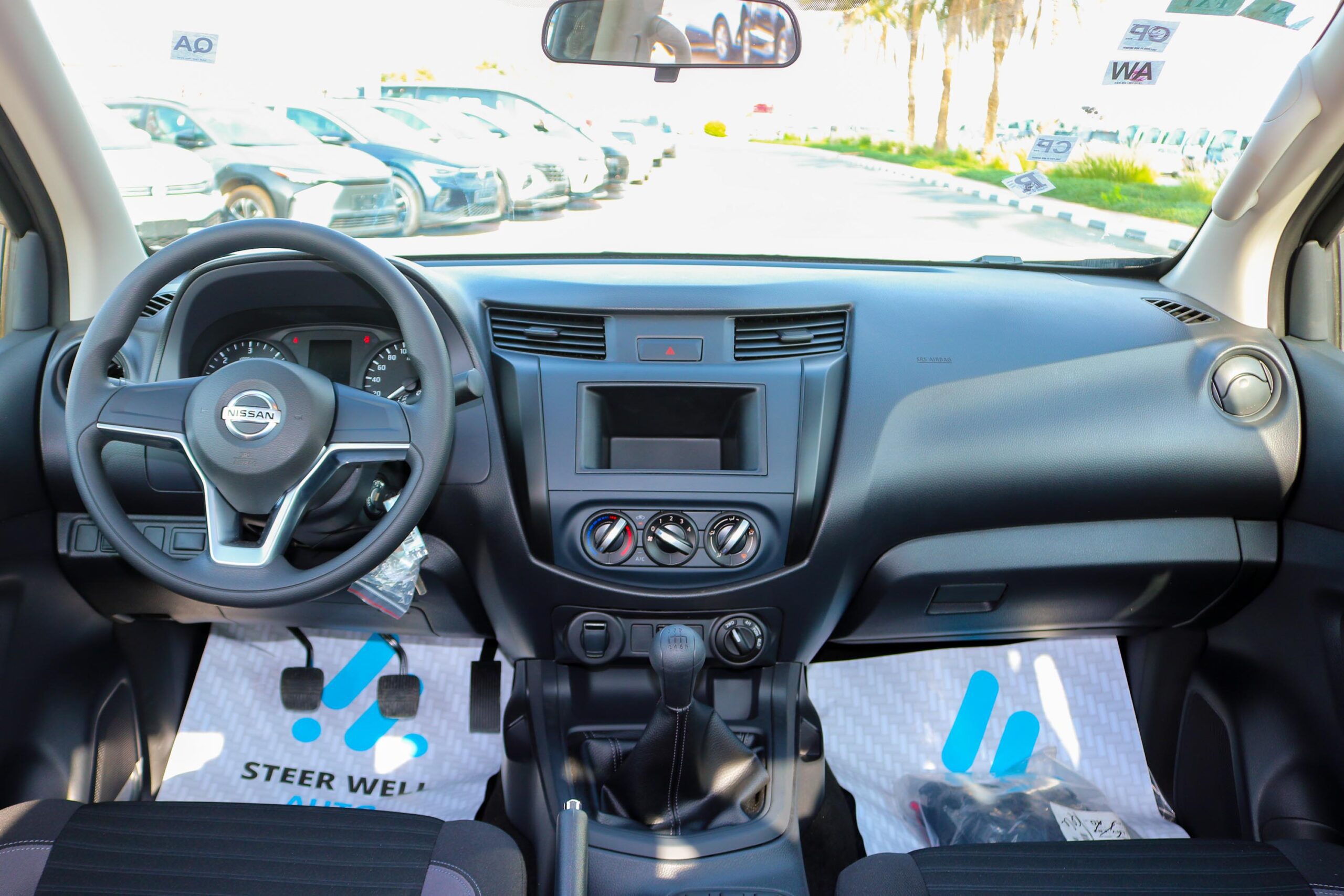 2023 Nissan Navara XE – Black