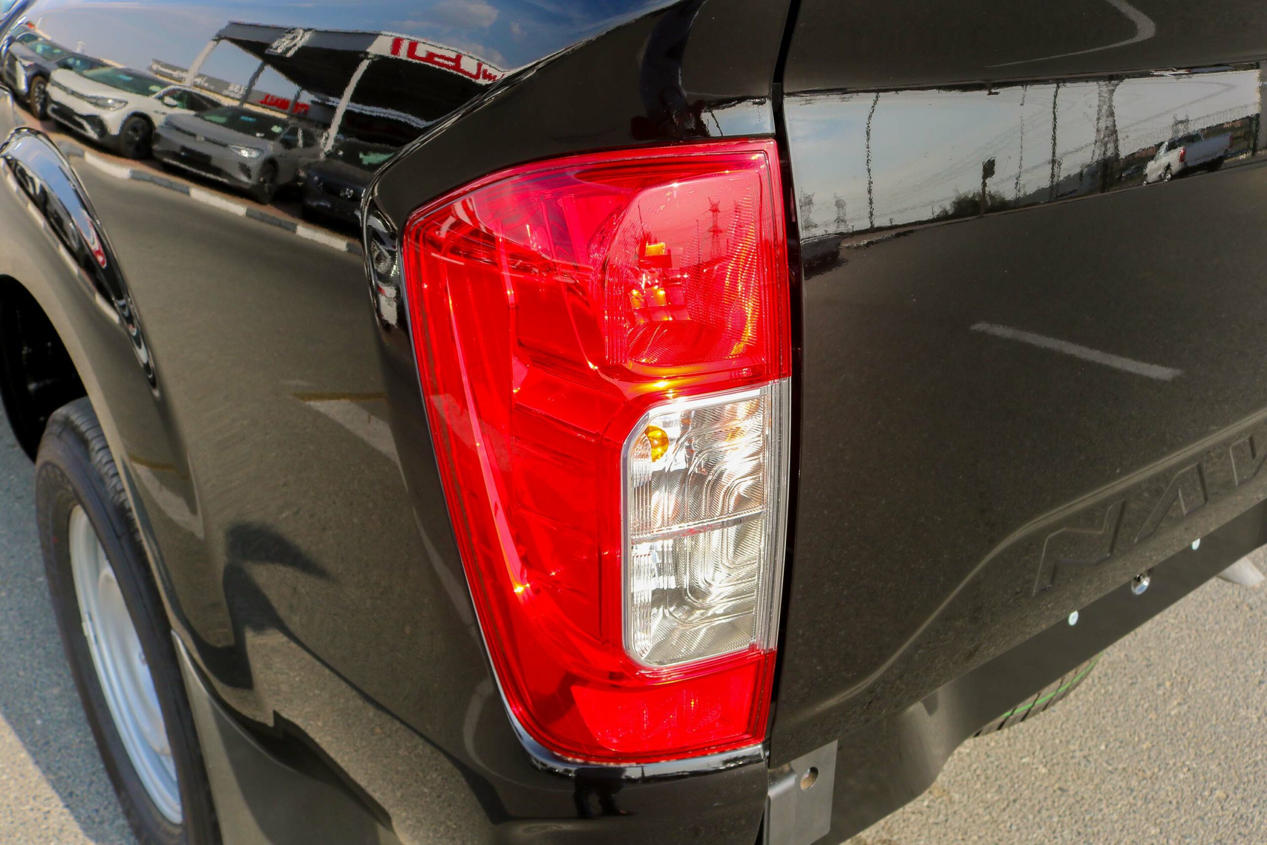 2023 Nissan Navara XE – Black