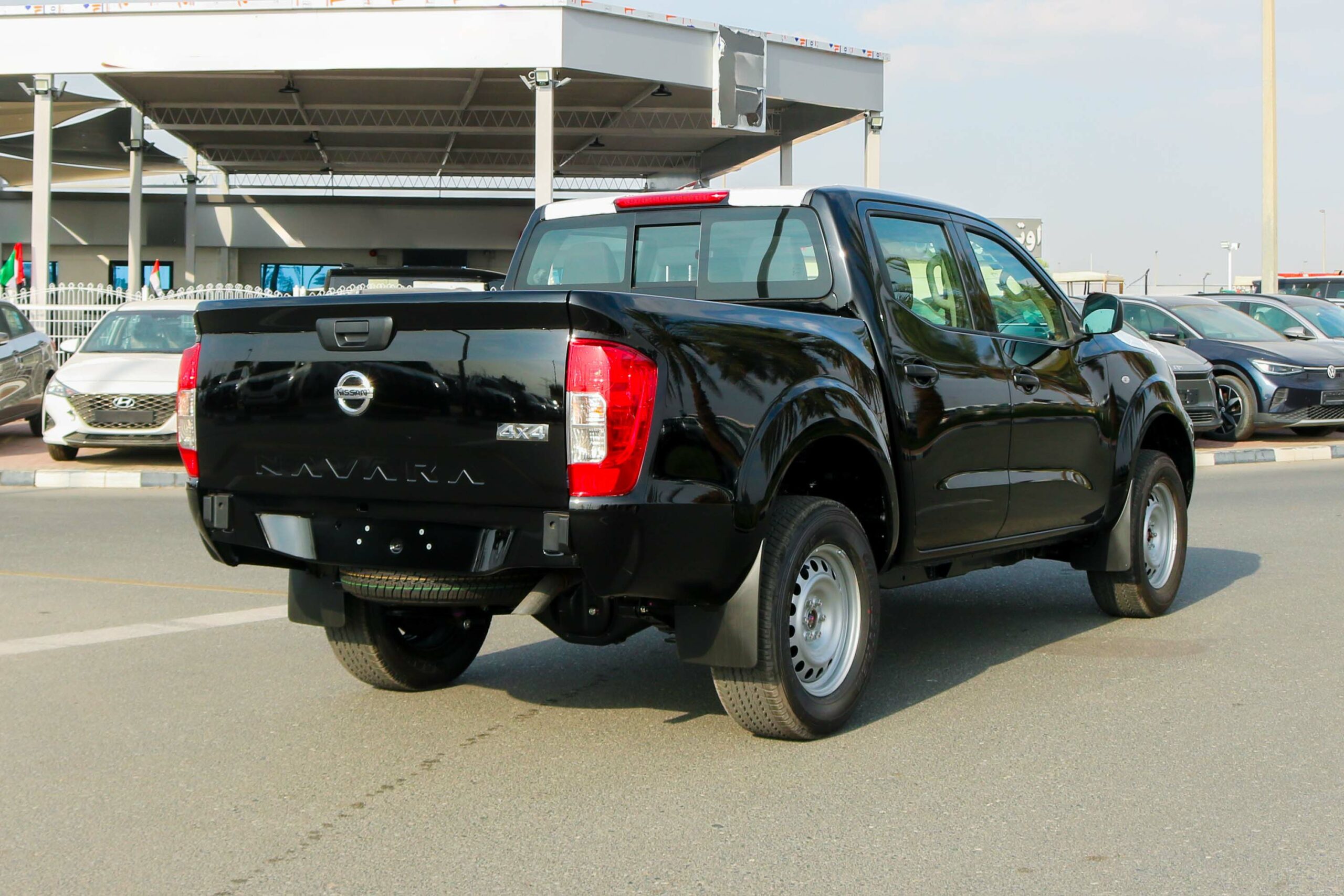 2023 Nissan Navara XE – Black