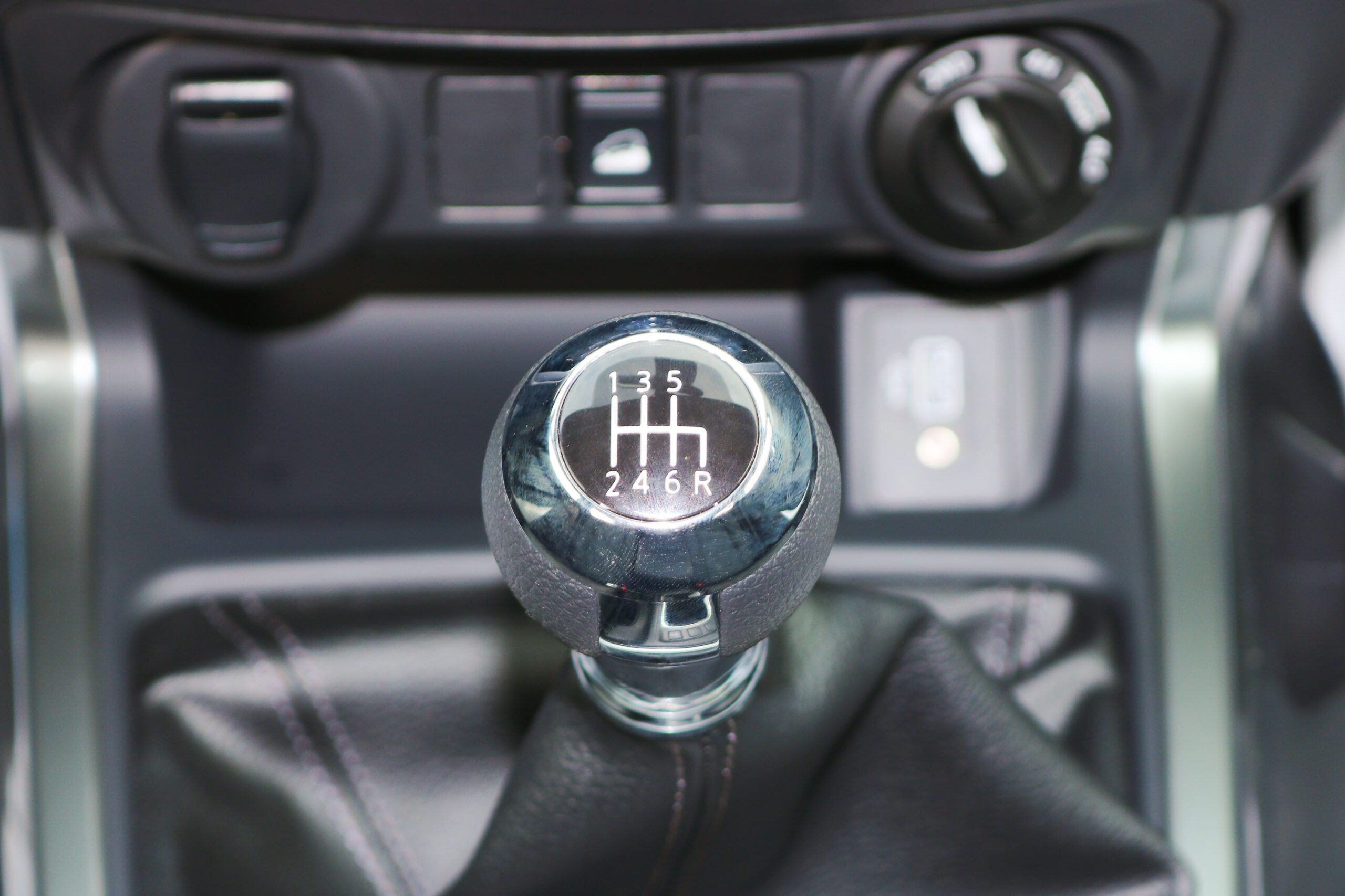 Nissan Navara LE 2023- White