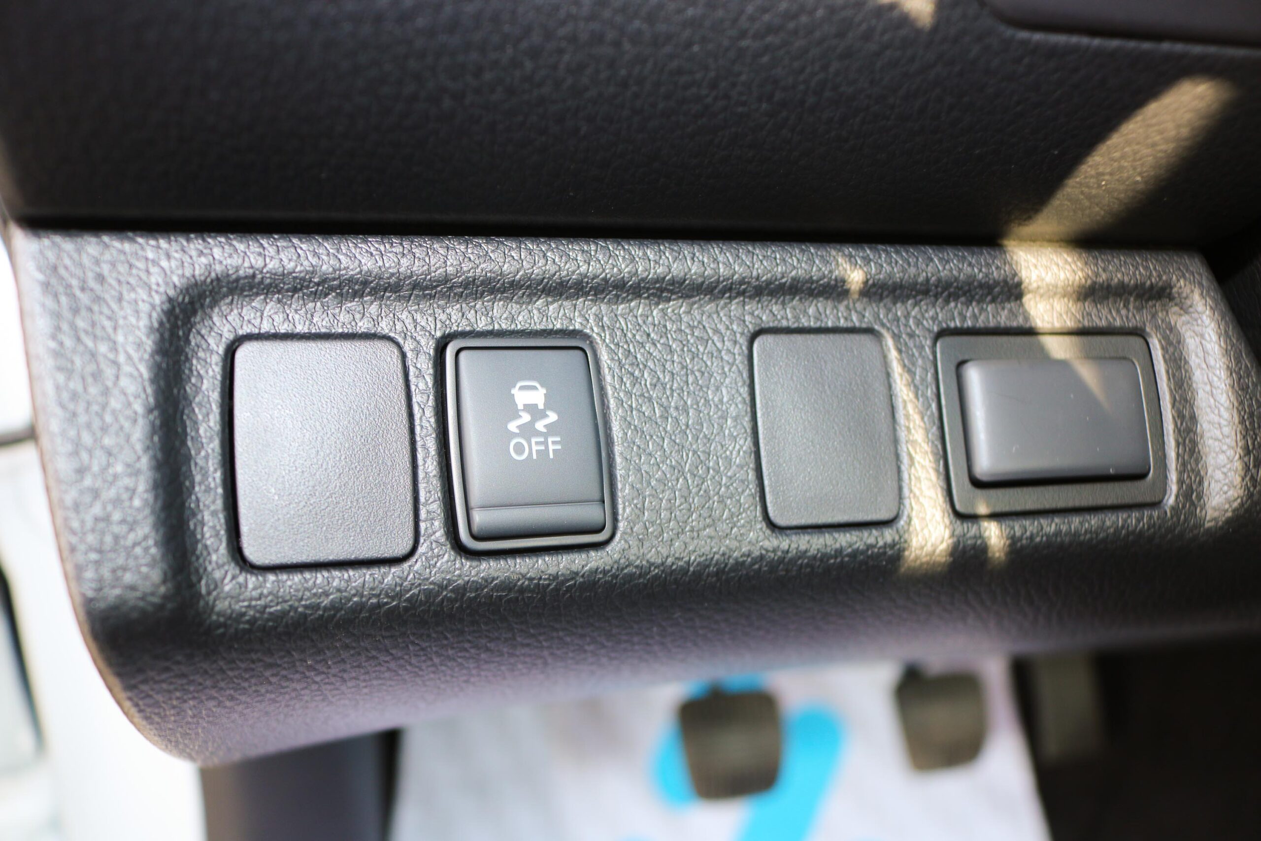 Nissan Navara XE 2023 For Sale In UAE