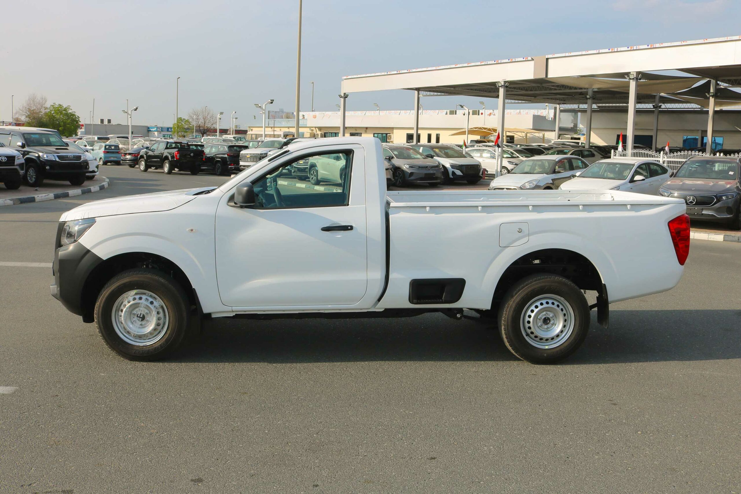 Nissan Navara XE 2023 For Sale In UAE