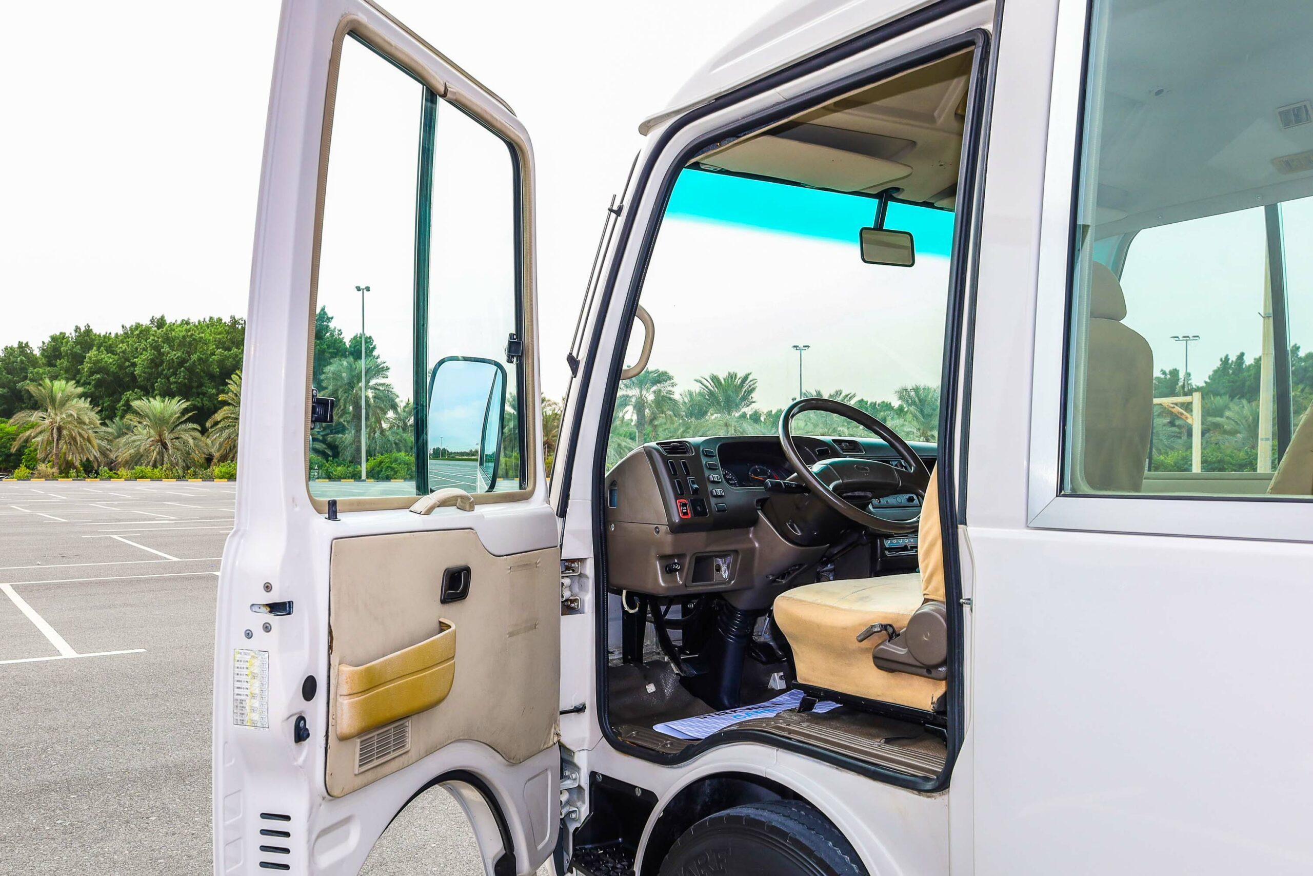 Mitsubishi Rosa Buses For Sale In UAE