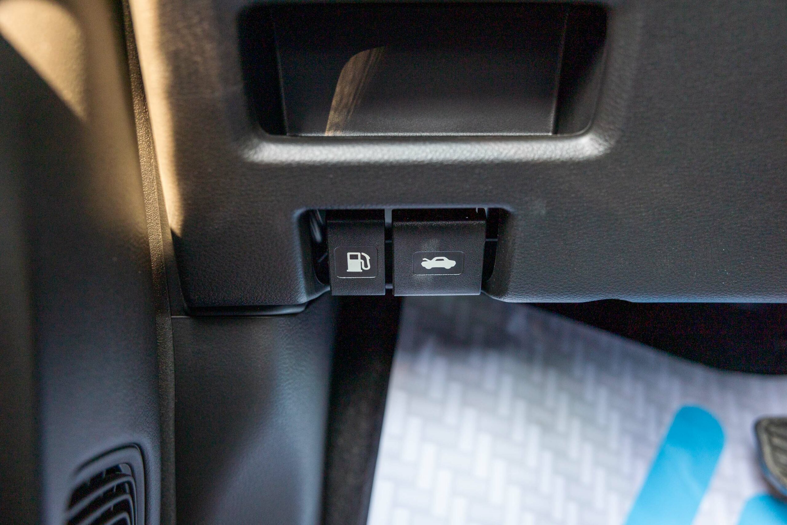 Suzuki Baleno GLX 2024 – Blue