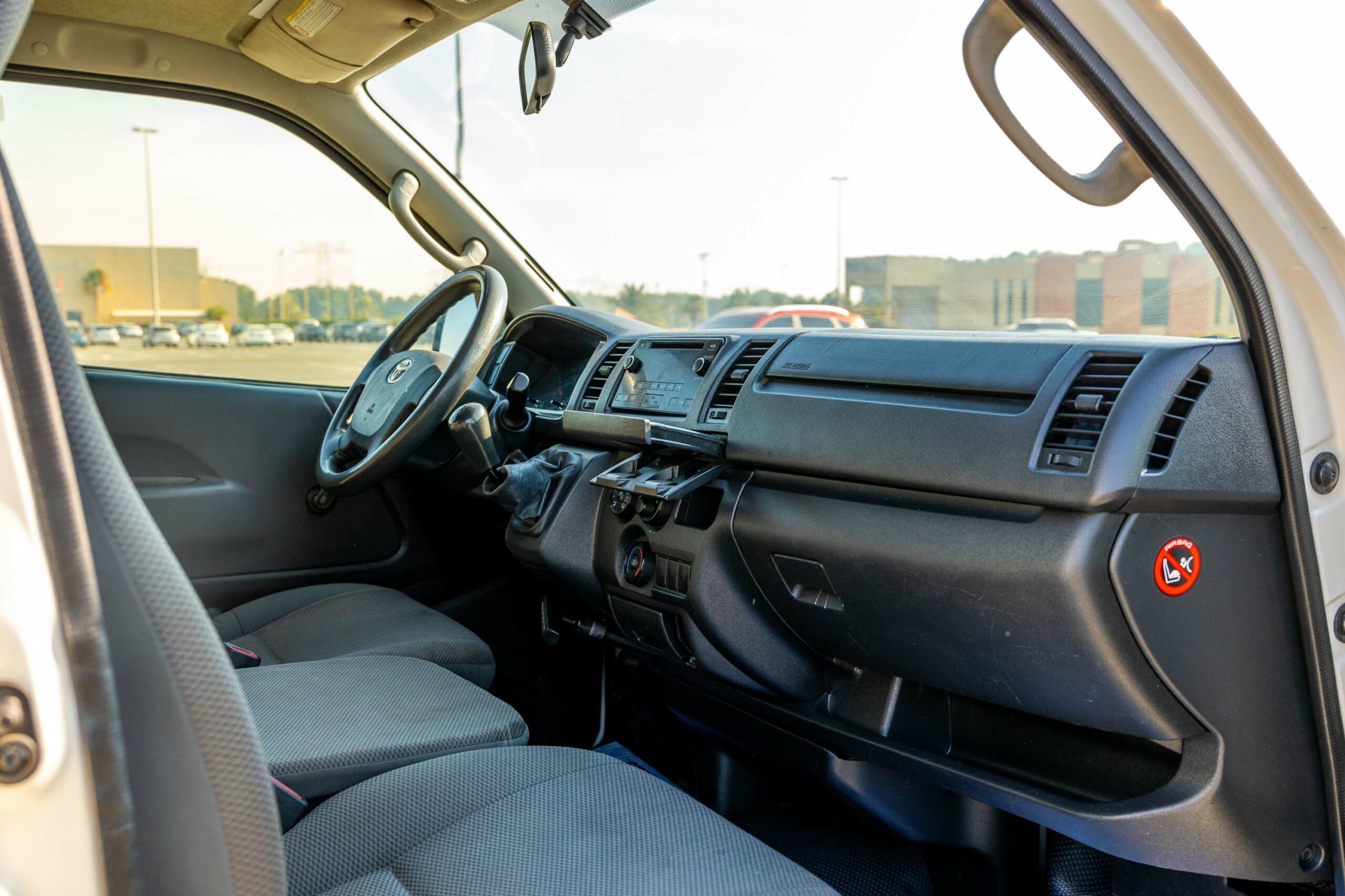 Standard Roof Dry Van For Sale In UAE