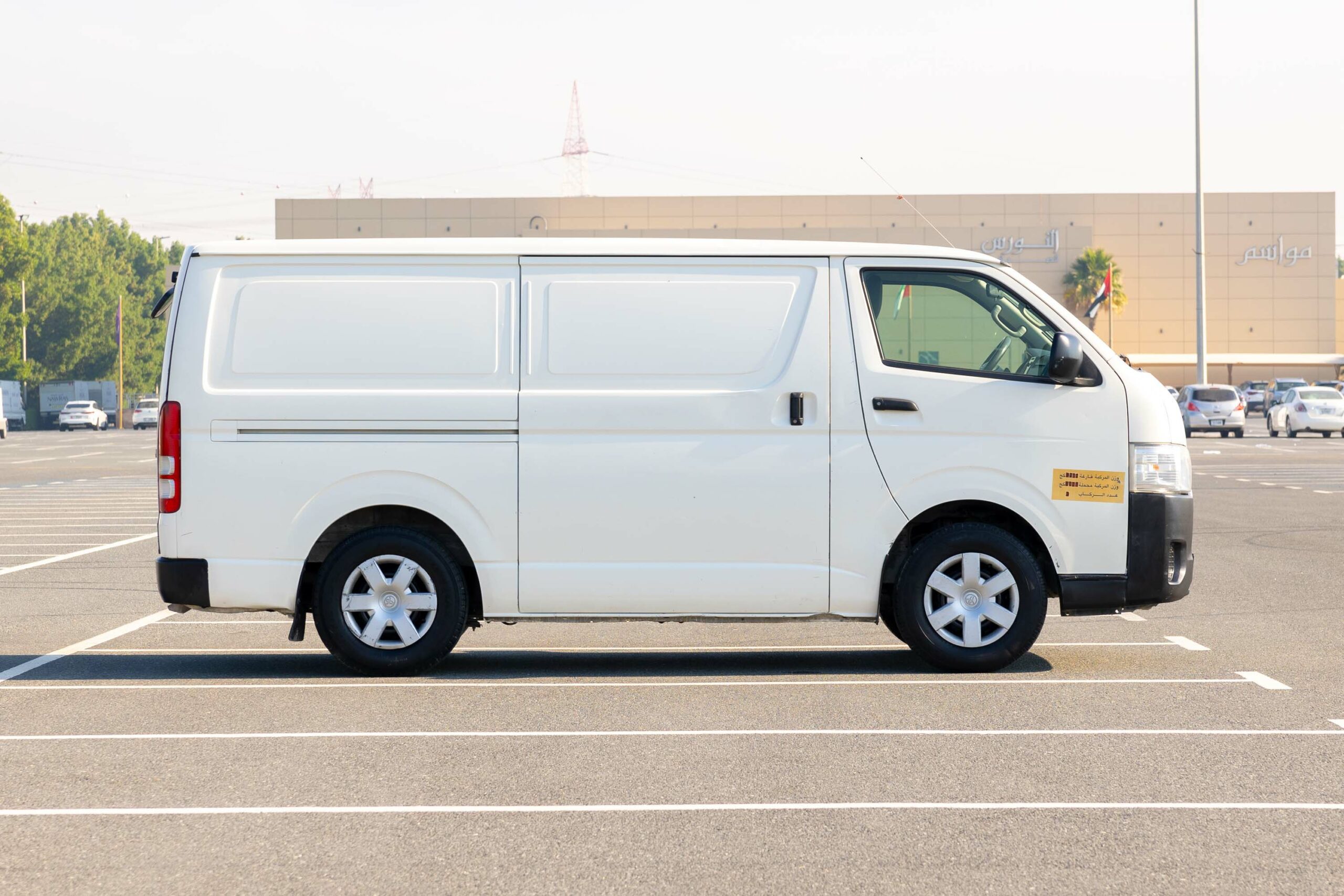 Standard Roof Dry Van For Sale In UAE