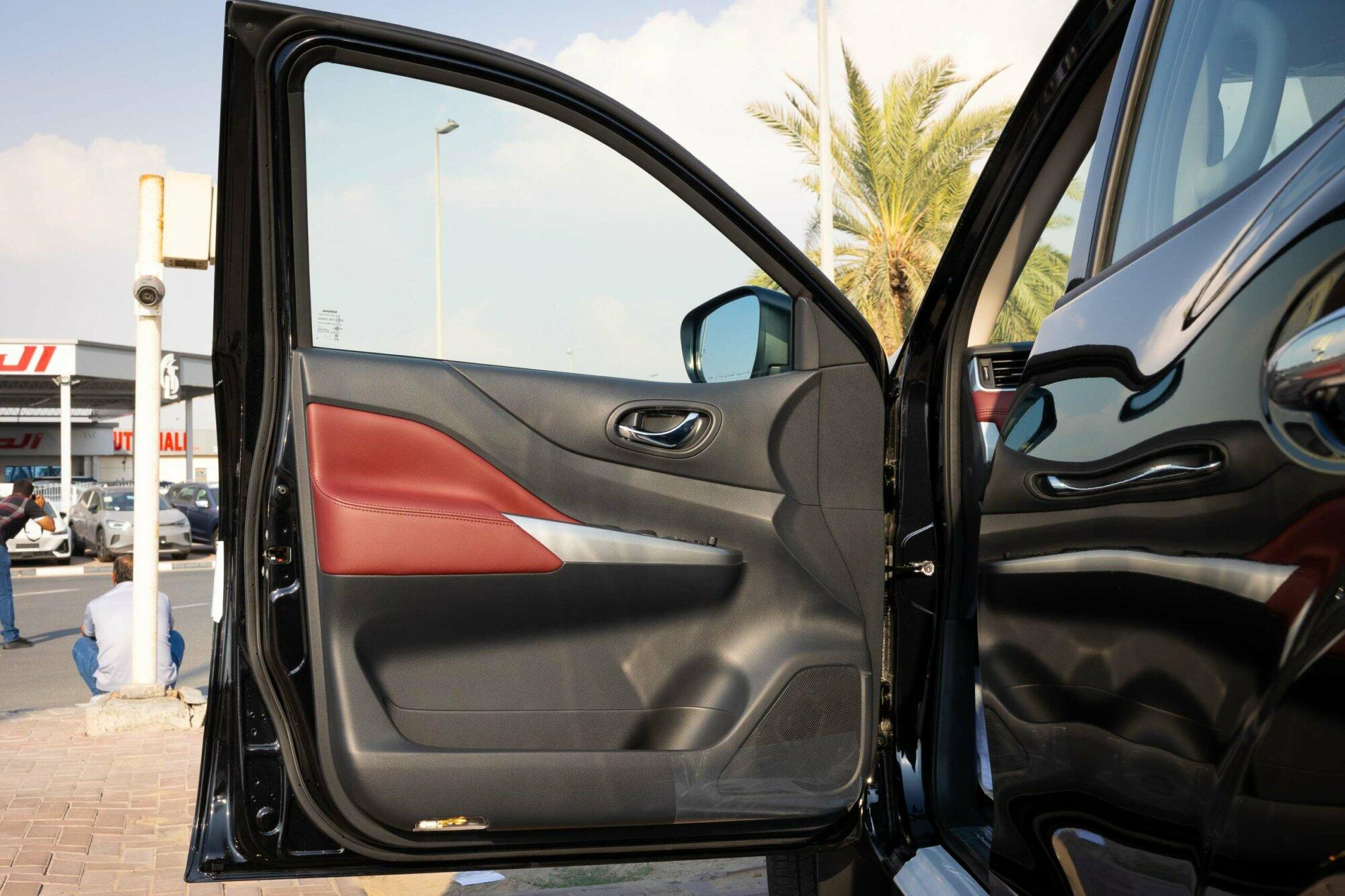 2023 Nissan XTerra Platinum – Black