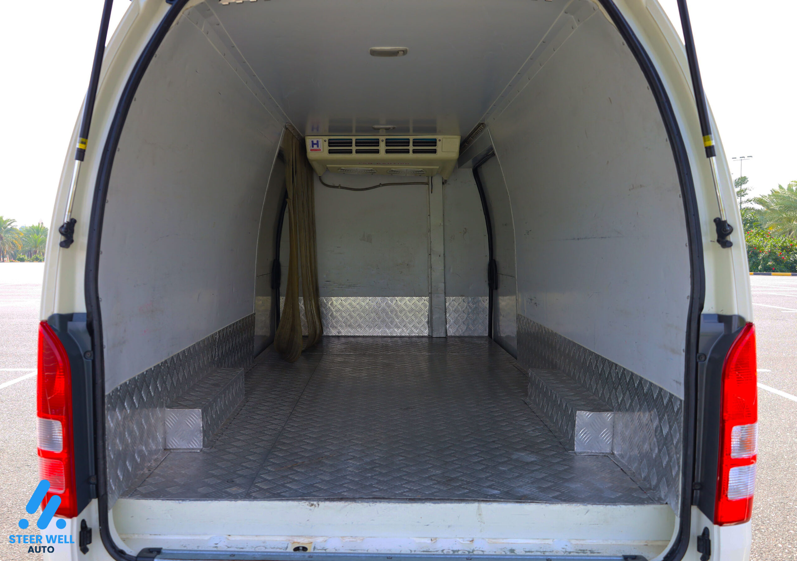 Chiller Van For Sale In UAE