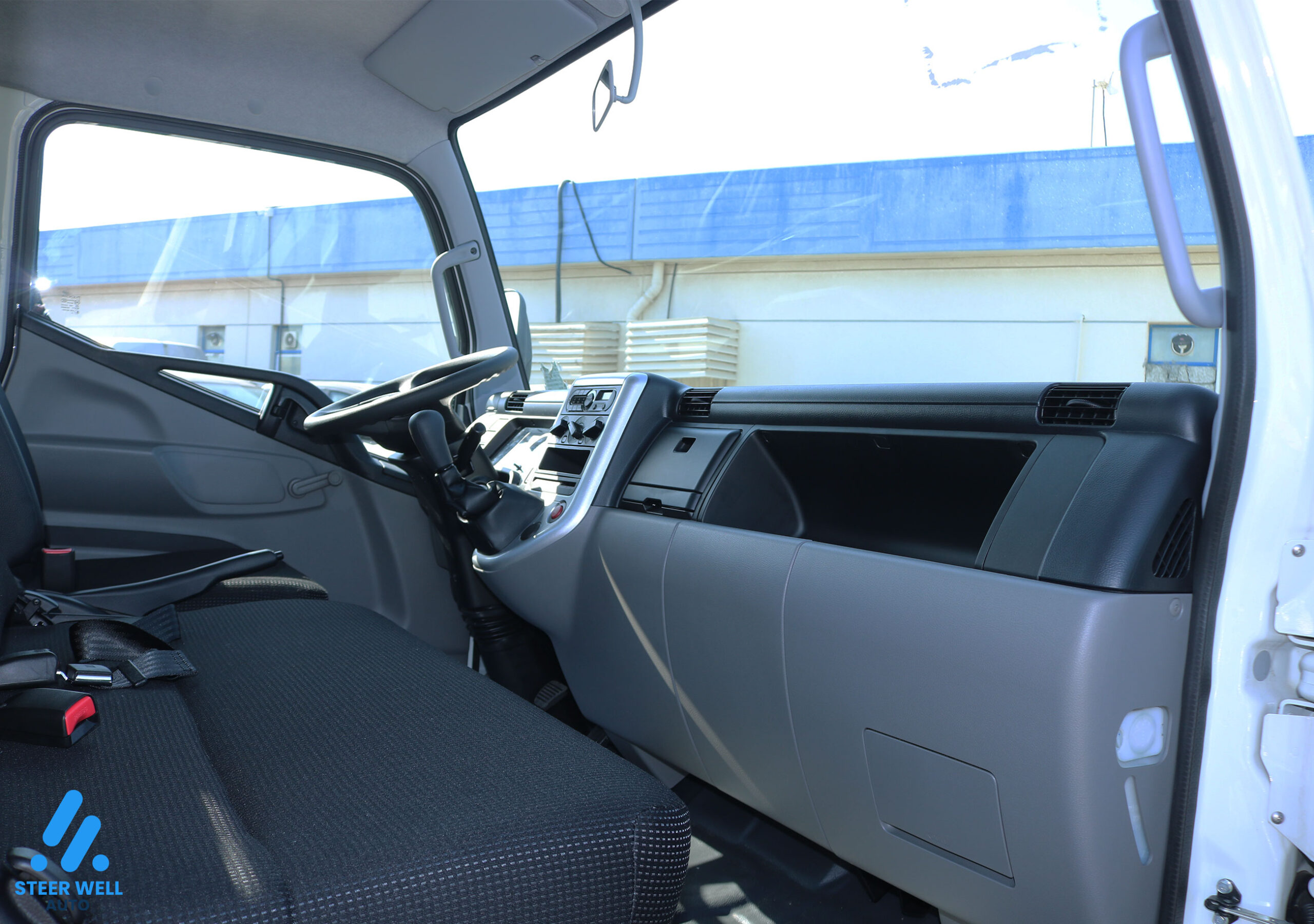 Mitsubishi Canter For Sale In UAE