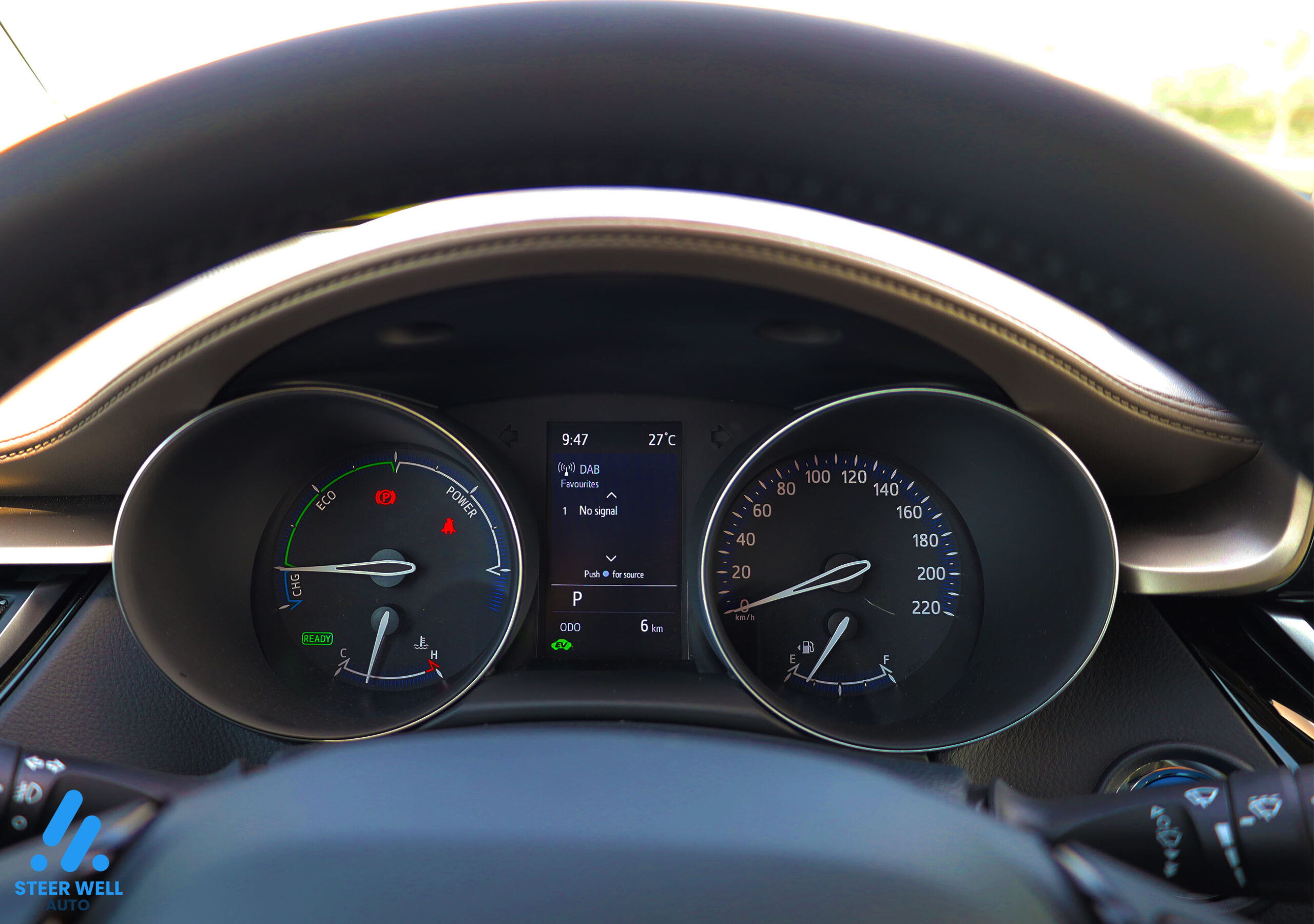 Toyota CHR Hybrid 2023 – Silver