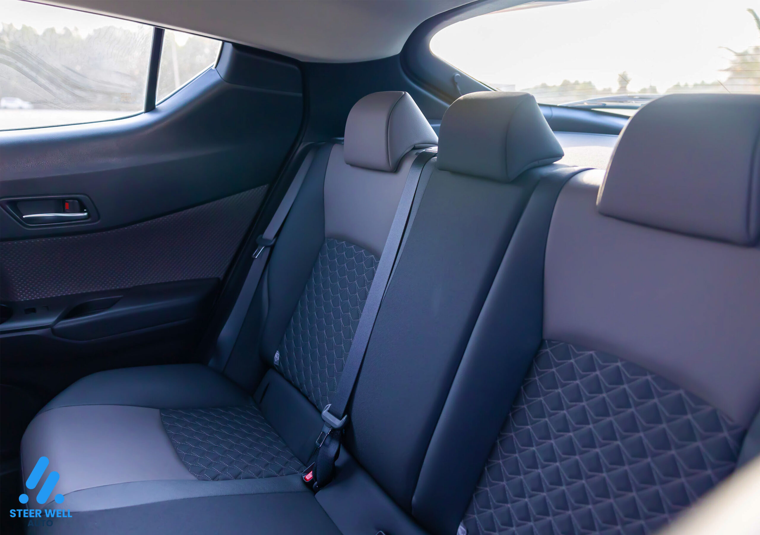 Toyota CHR Hybrid 2023 – Silver