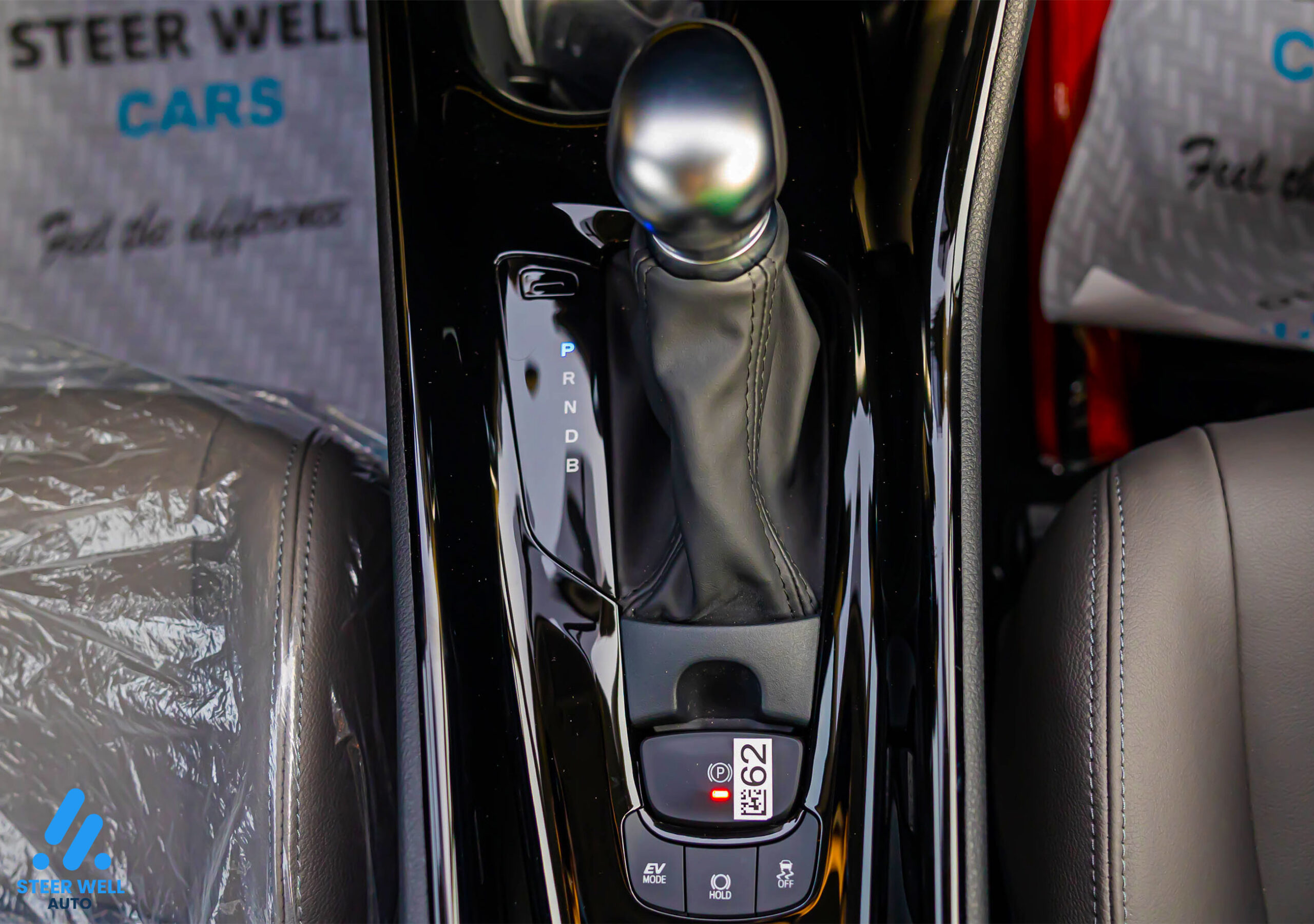 Toyota CHR Hybrid 2023 – Silver