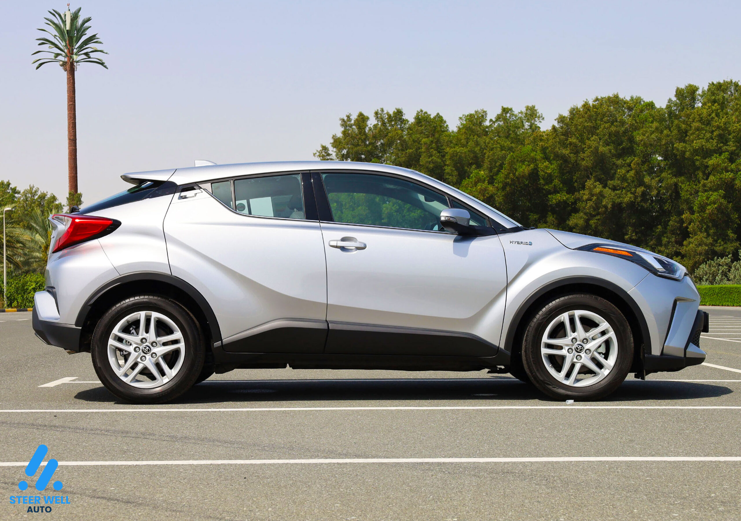 Toyota CHR Hybrid 2023 – Silver