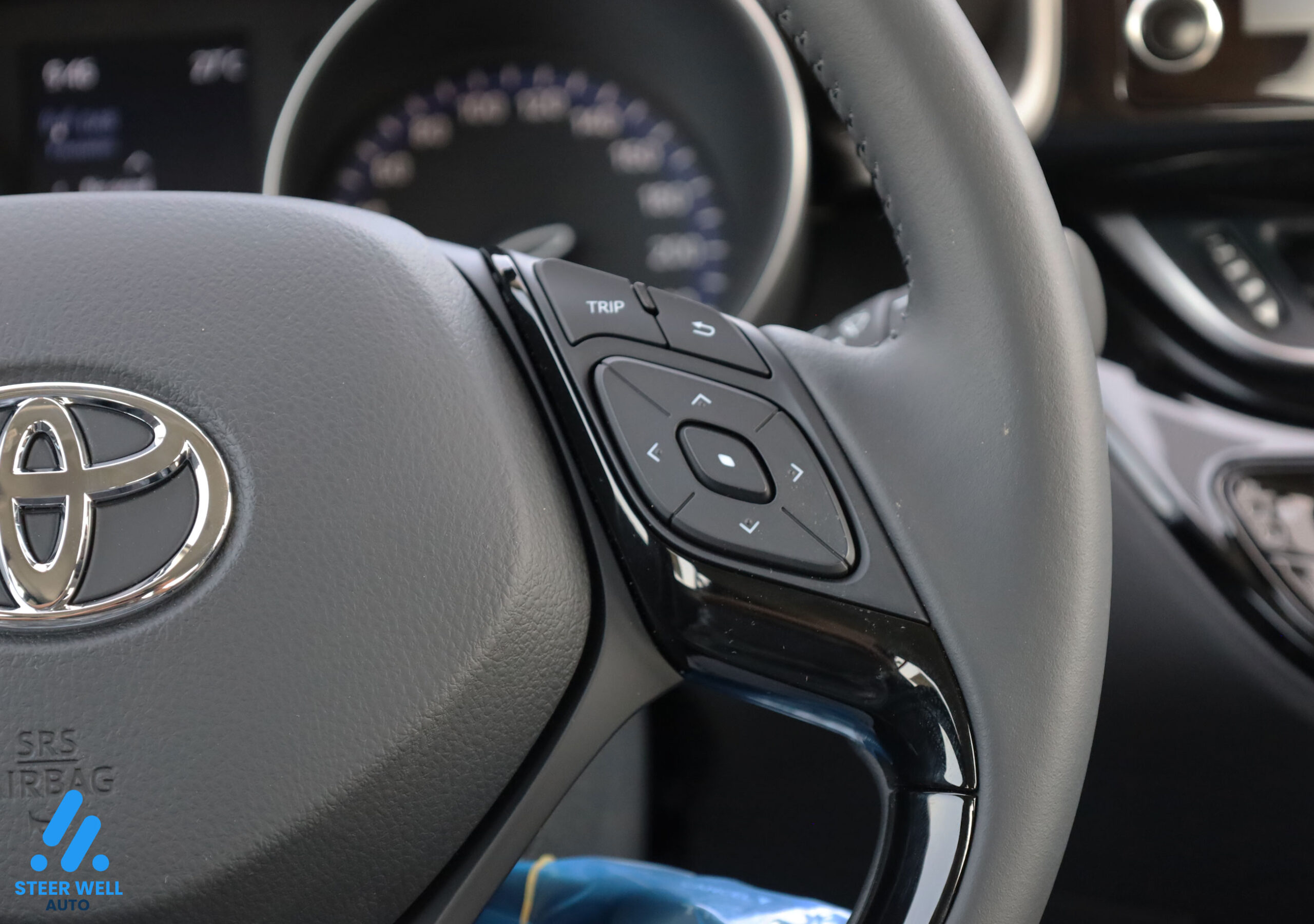 Toyota CHR Hybrid 2023 – Silver