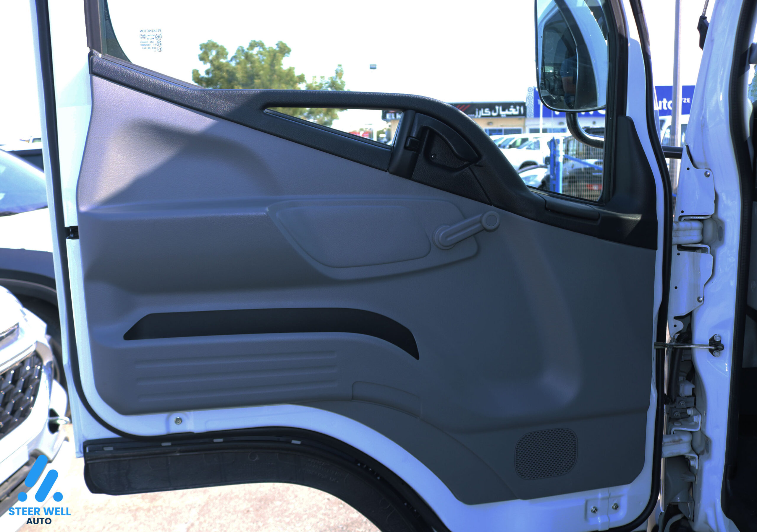 Mitsubishi Canter For Sale In UAE