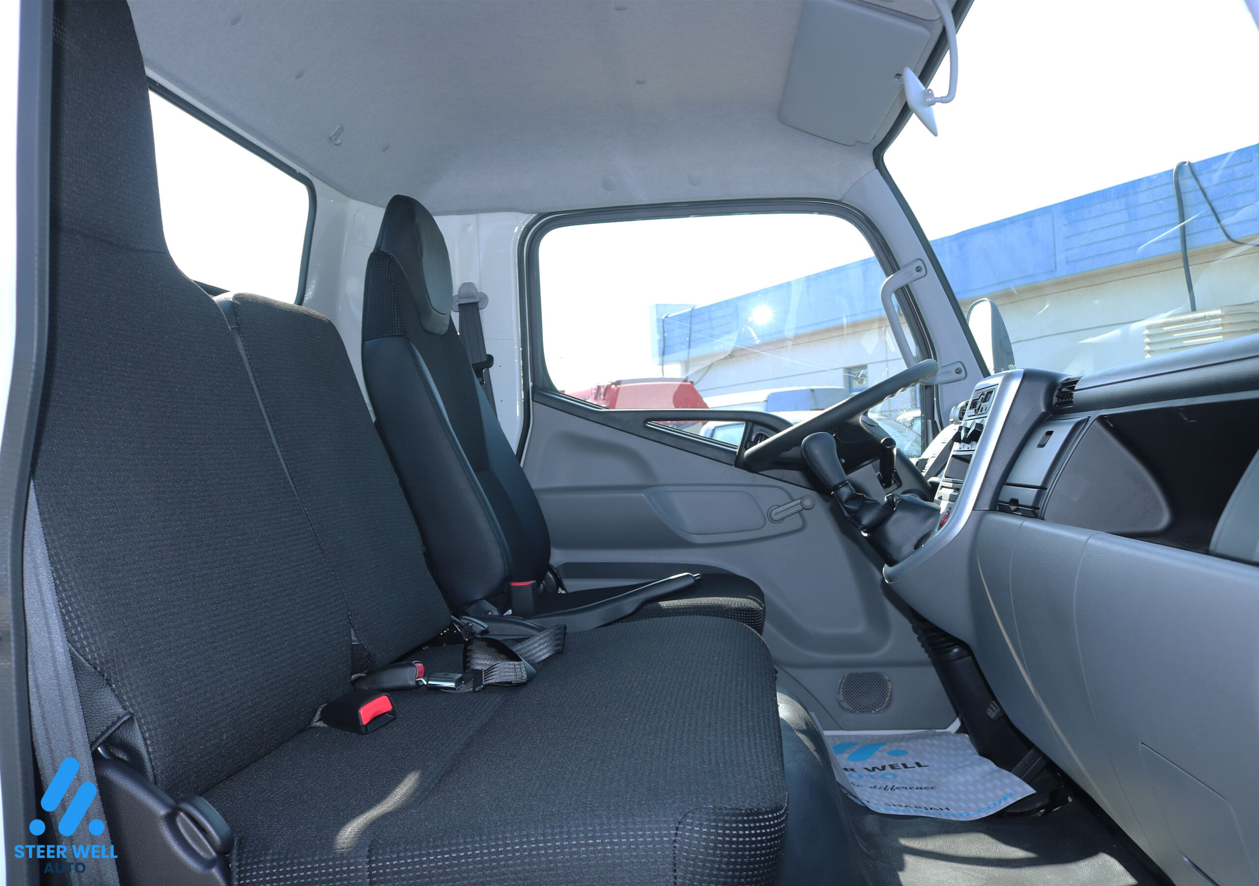 Mitsubishi Canter For Sale In UAE