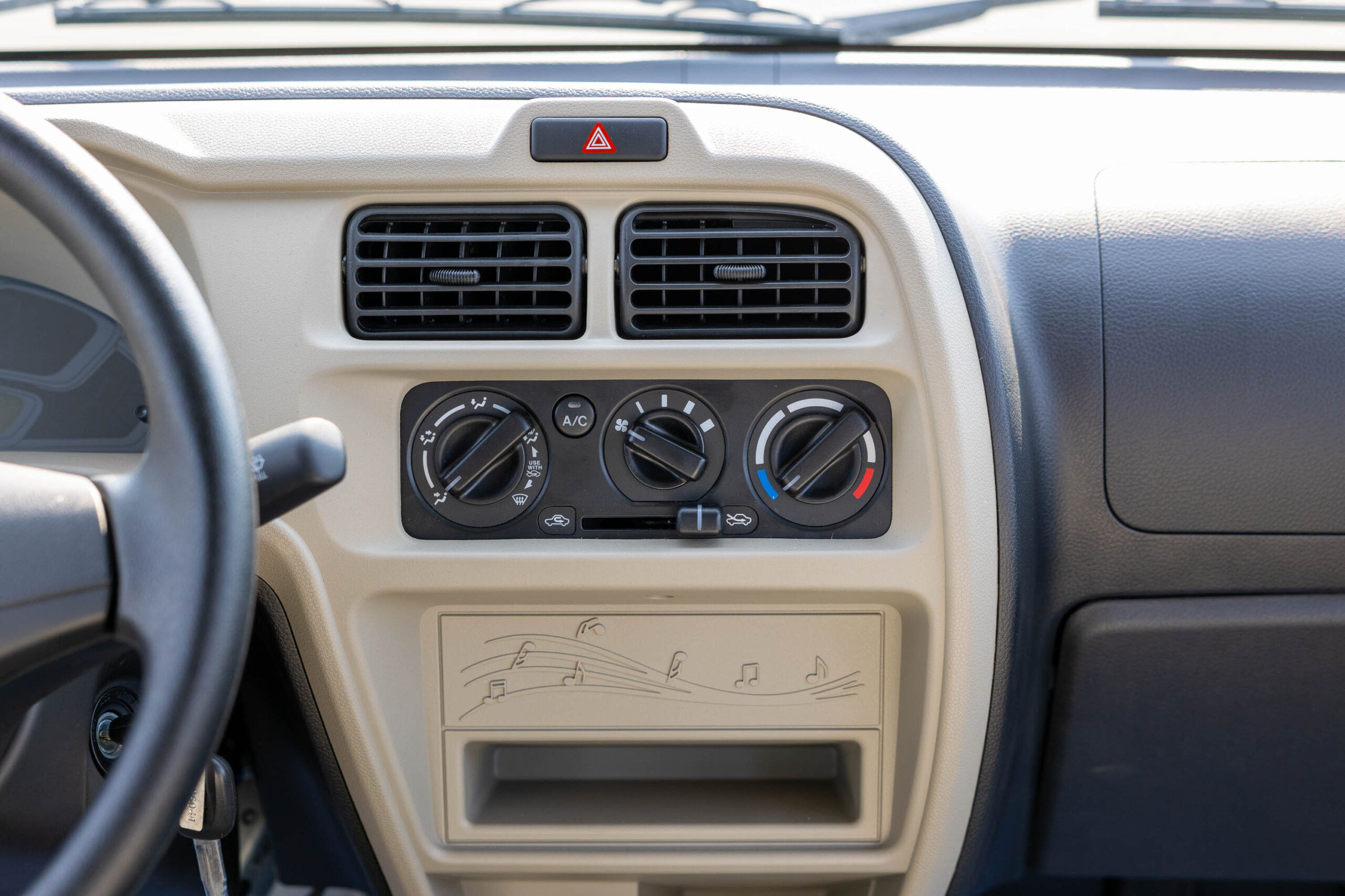 Suzuki EECO Passenger Van 2024- White