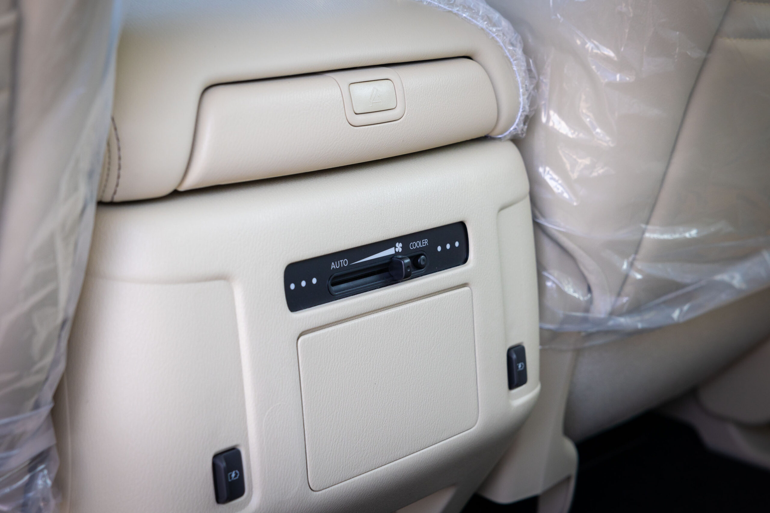 2024 Nissan Patrol LE Titanium – White