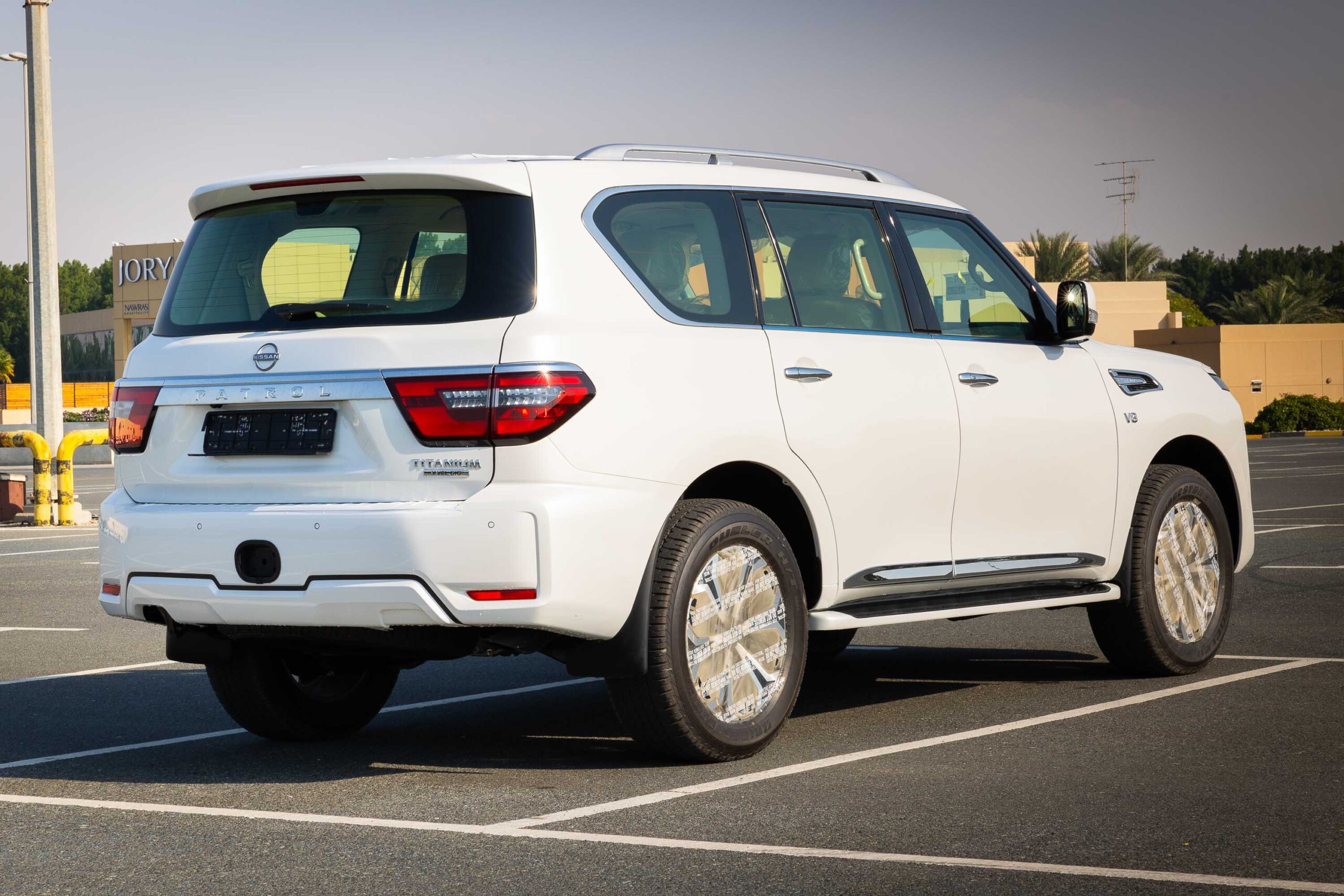 2024 Nissan Patrol LE Titanium – White