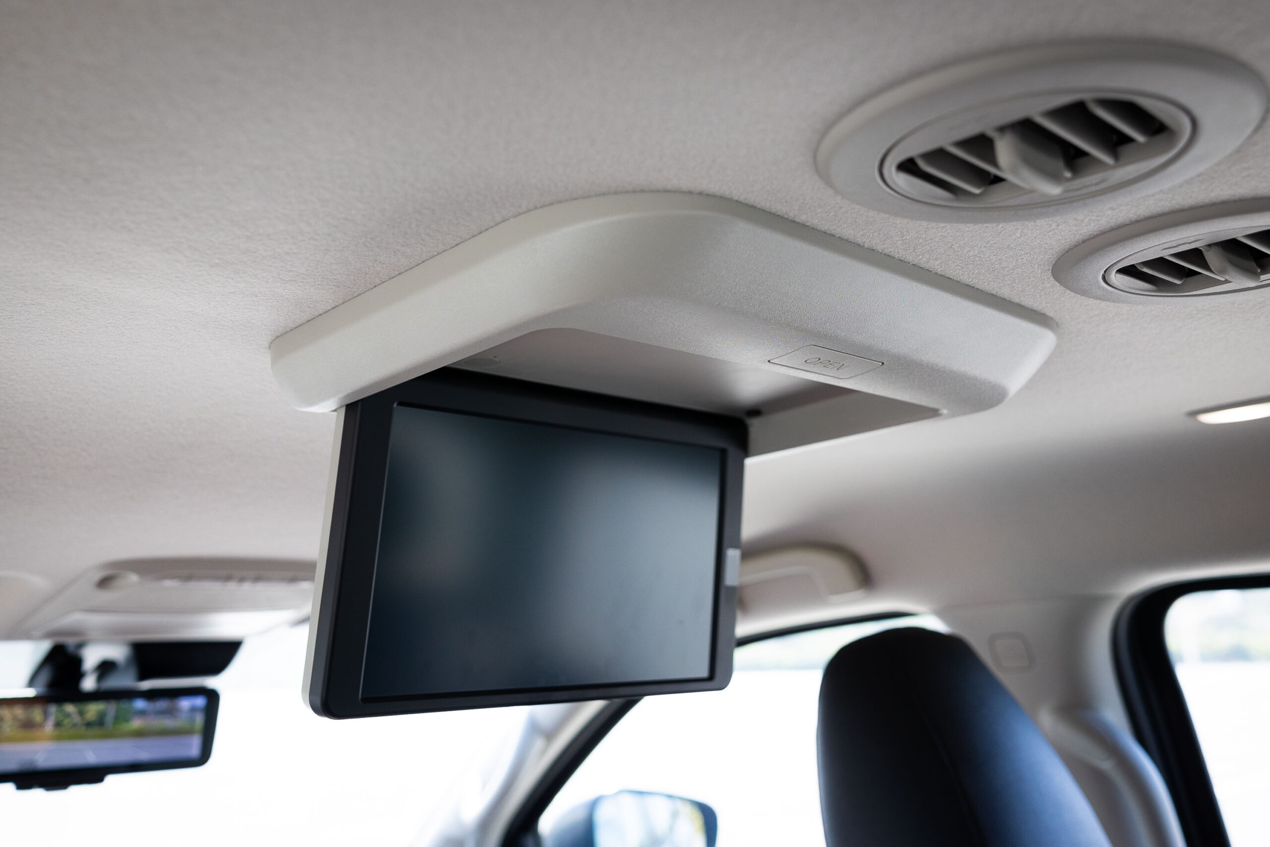 Nissan X-Terra 2023 – White