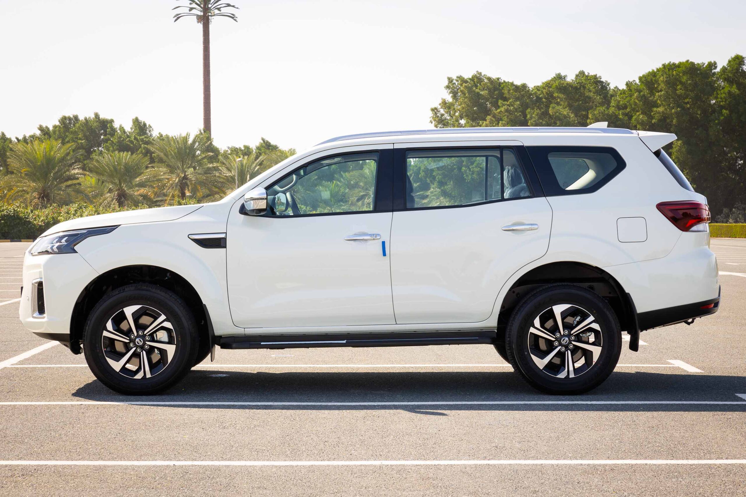 Nissan X-Terra 2023 – White