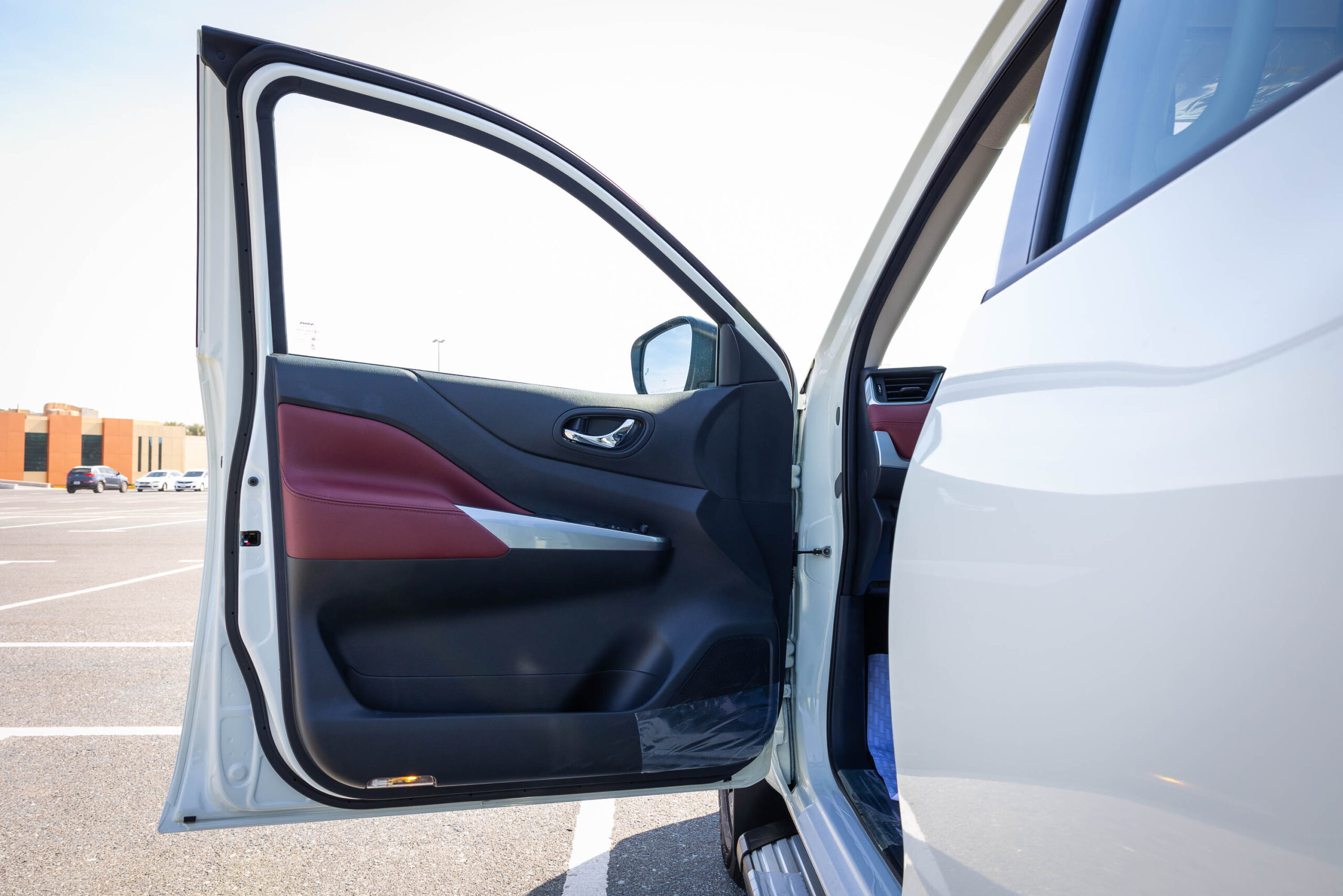 Nissan X-Terra 2023 – White