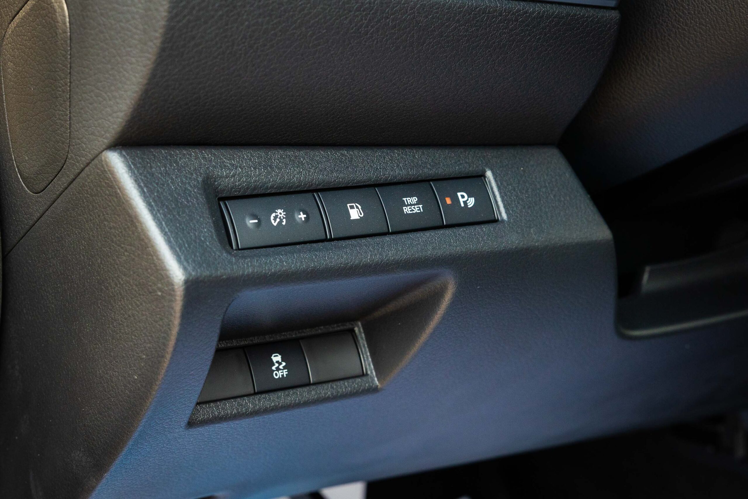 2023 Nissan X-Terra Platinum – White