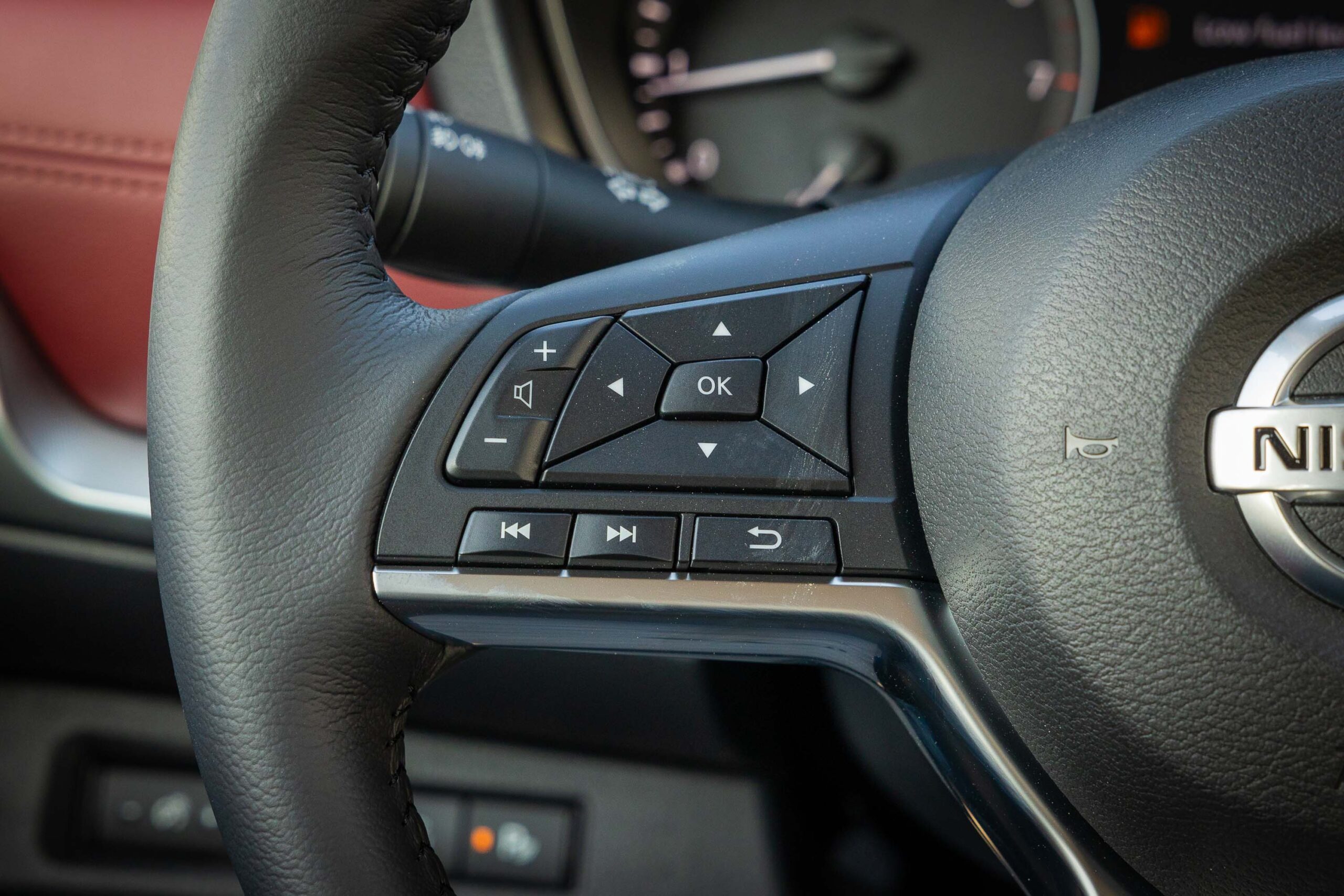 2023 Nissan X-Terra Platinum – White