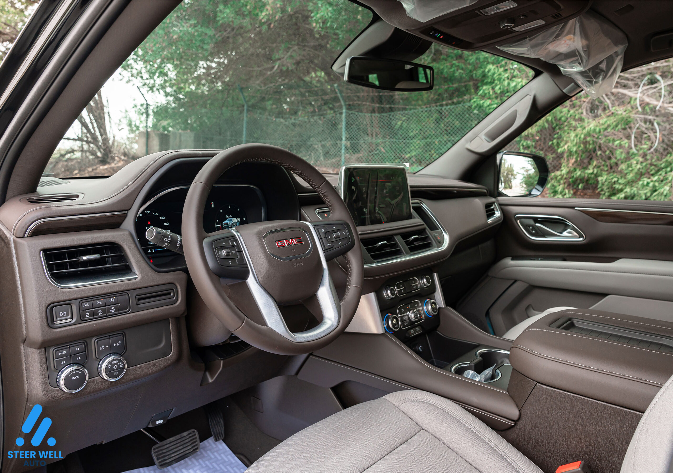 2024 GMC Yukon SLE – Black