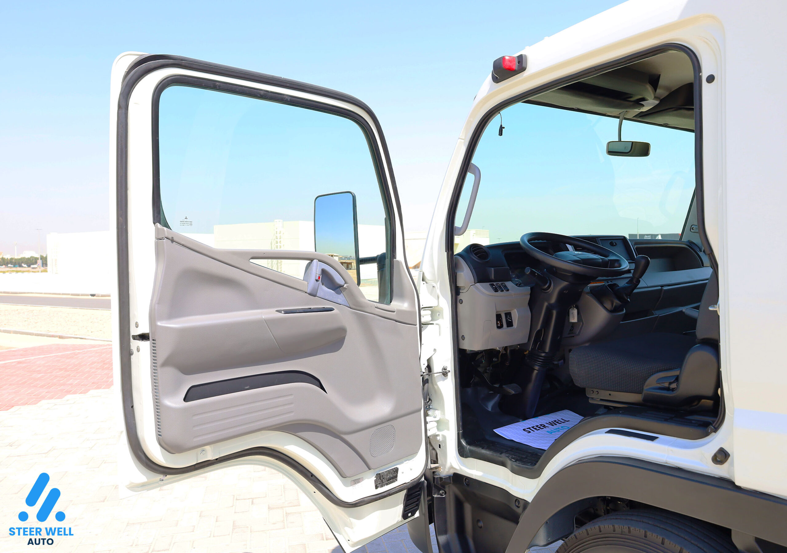 Chiller Dry Box truck For Sale In UAE