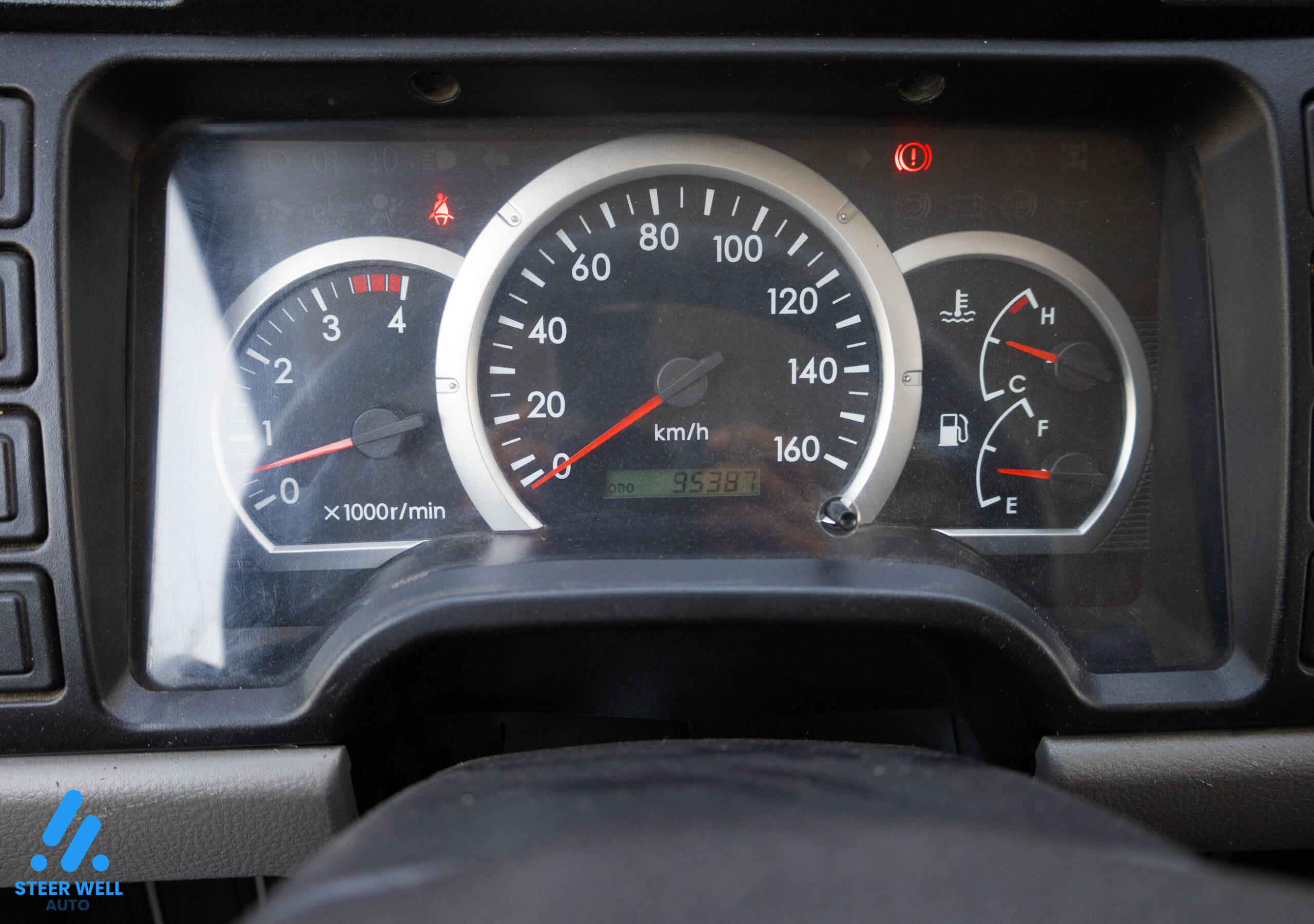 dry box truck for sale in uae