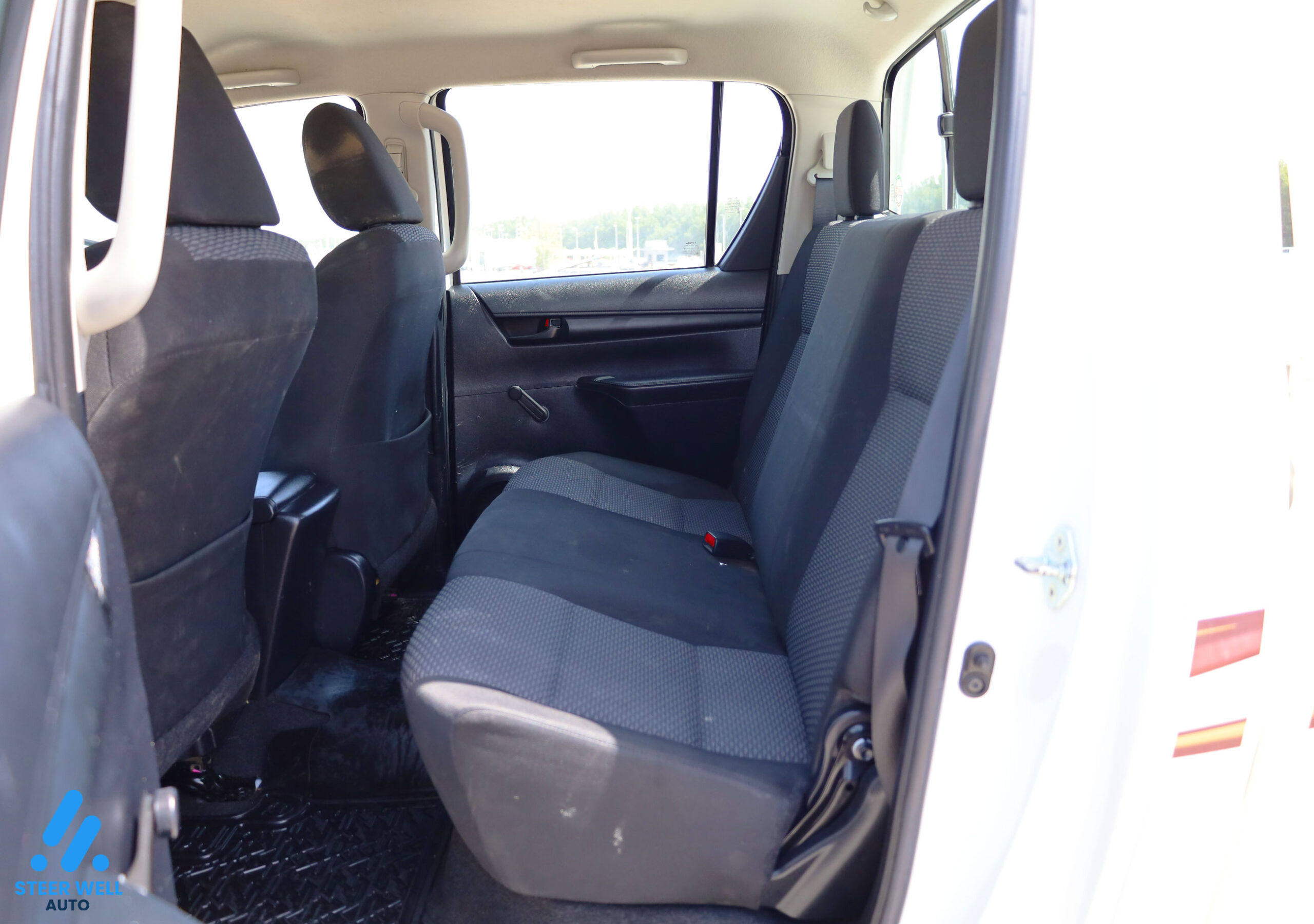 Toyota Hilux 2019 GL – White