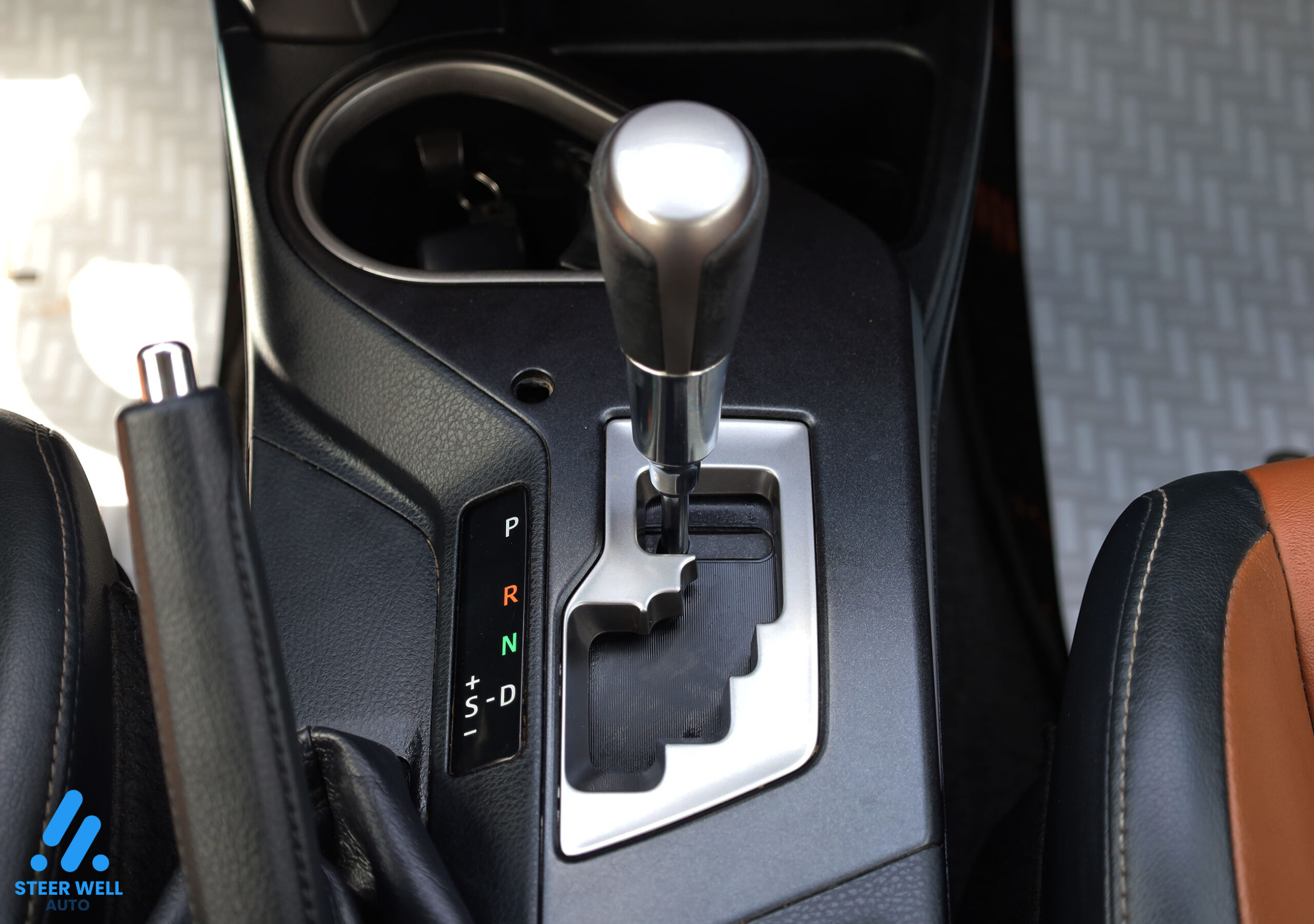 2018 Toyota RAV 4  VXR – White