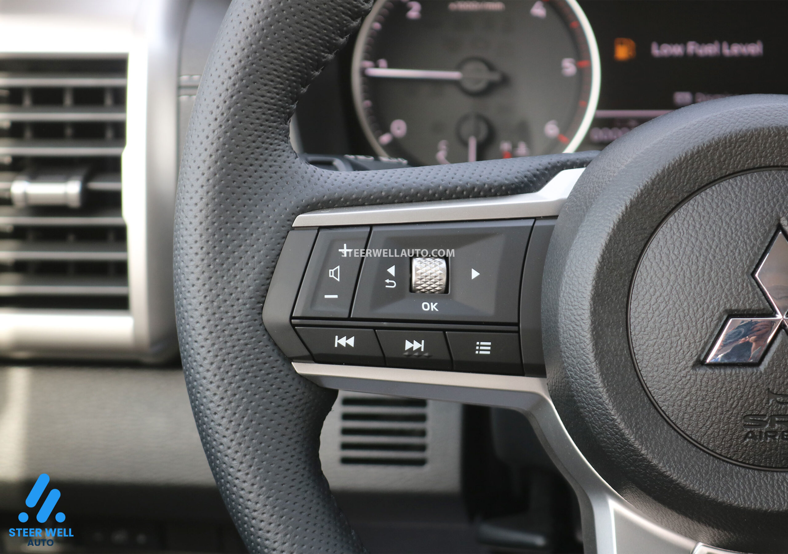 Mitsubishi Triton 2024