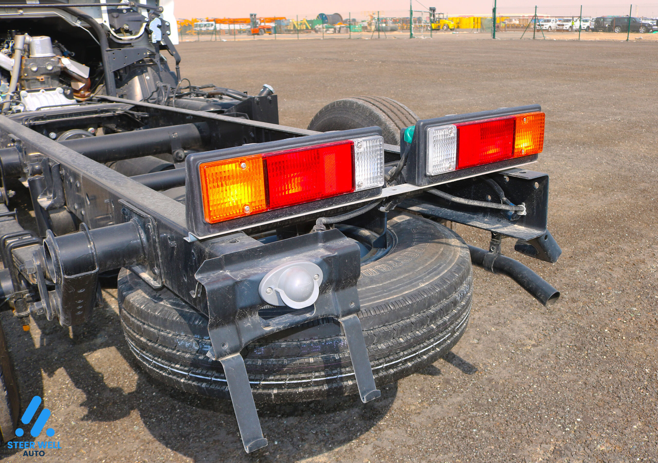 2023 Mitsubishi Canter 4D33  White