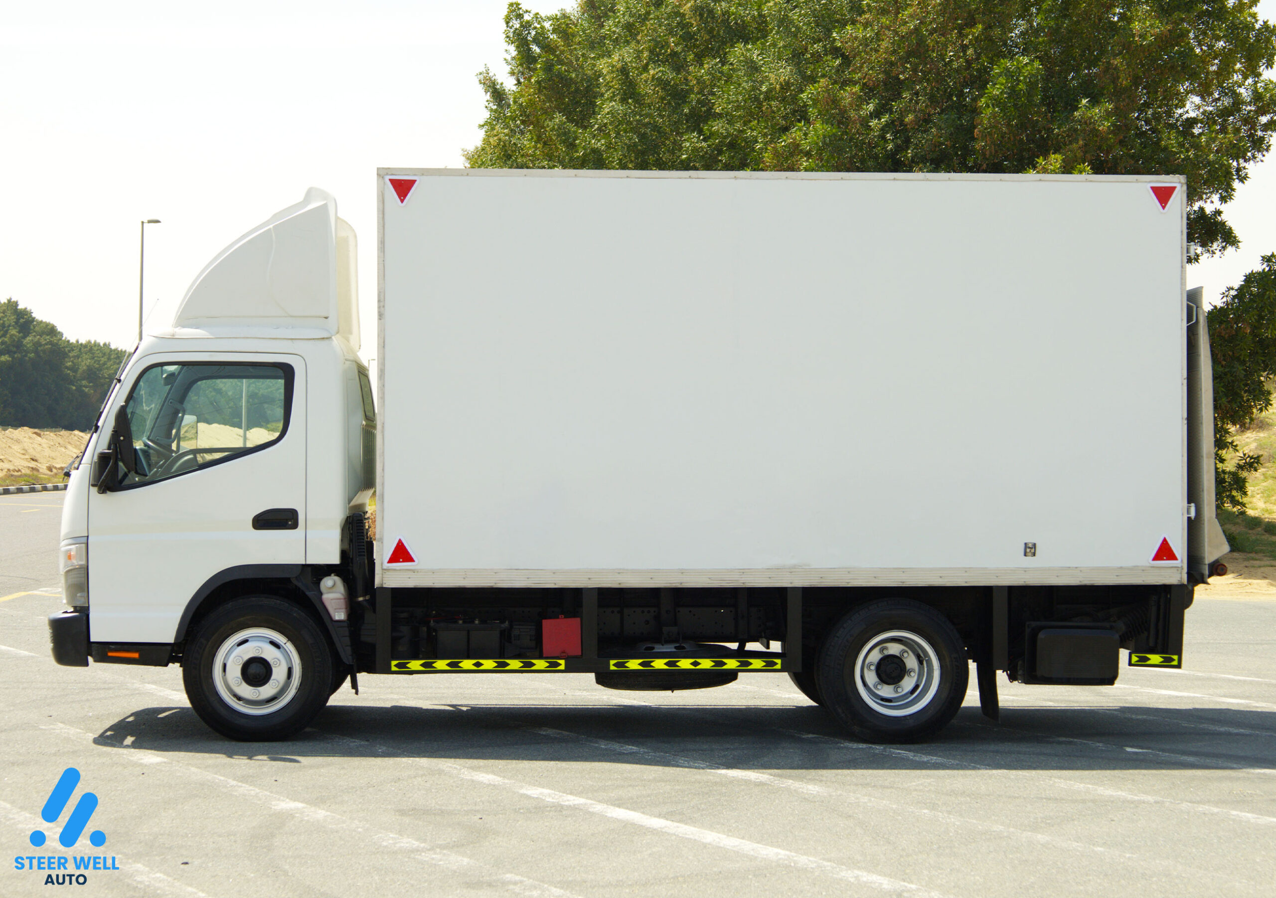 dry box truck for sale in uae