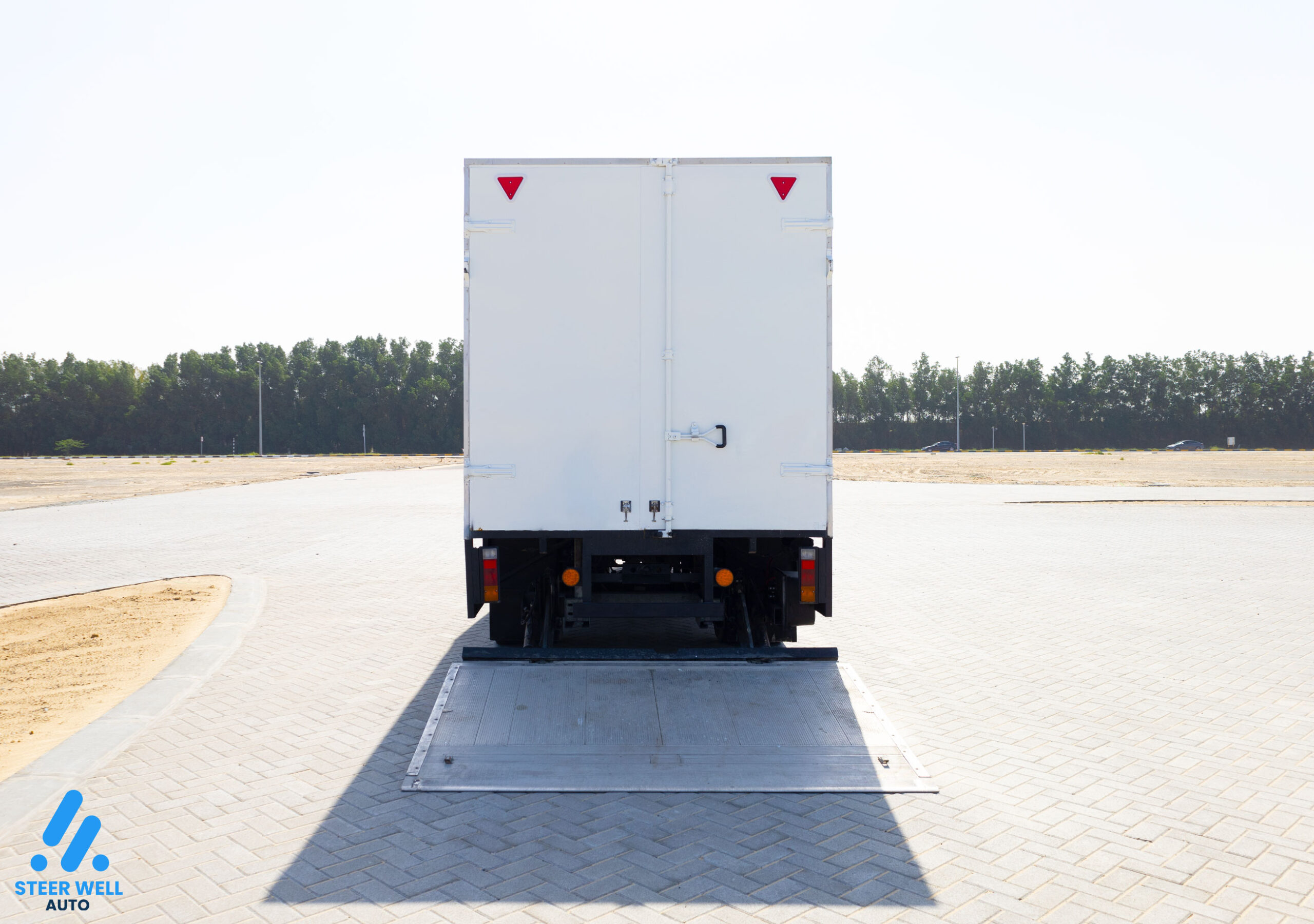 Box trucks for sale In UAE