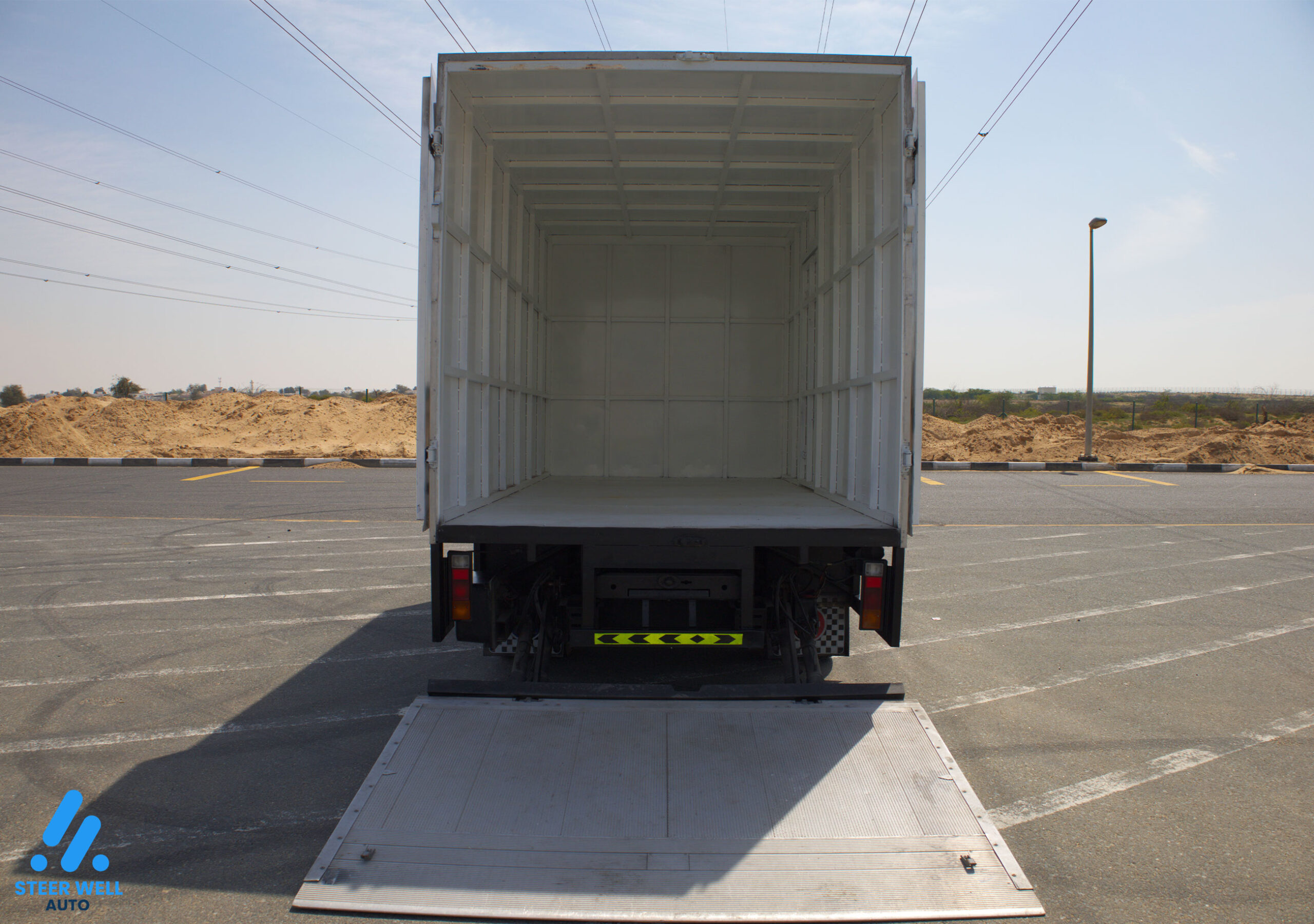 dry box truck for sale in uae