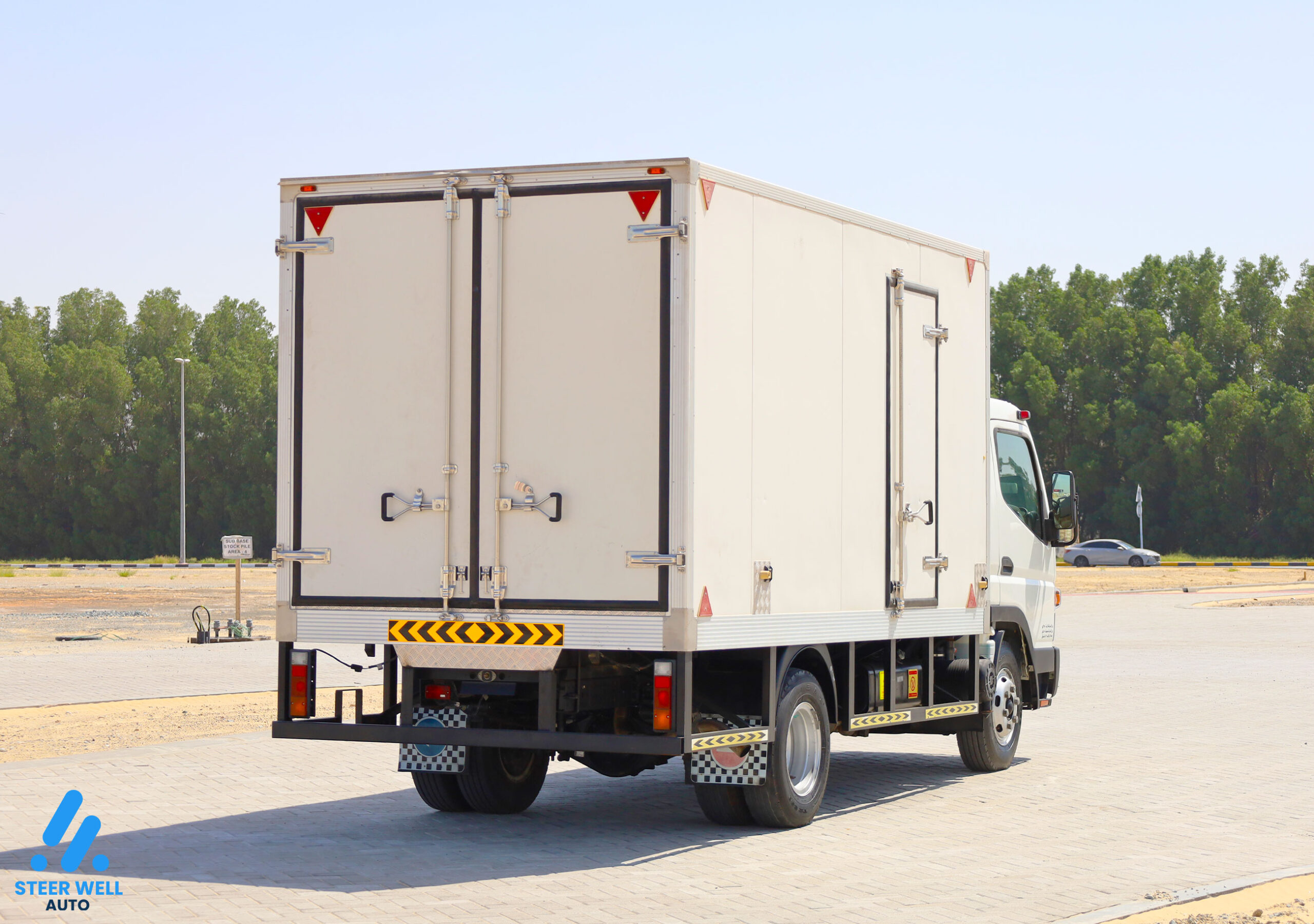 Chiller Dry Box truck For Sale In UAE