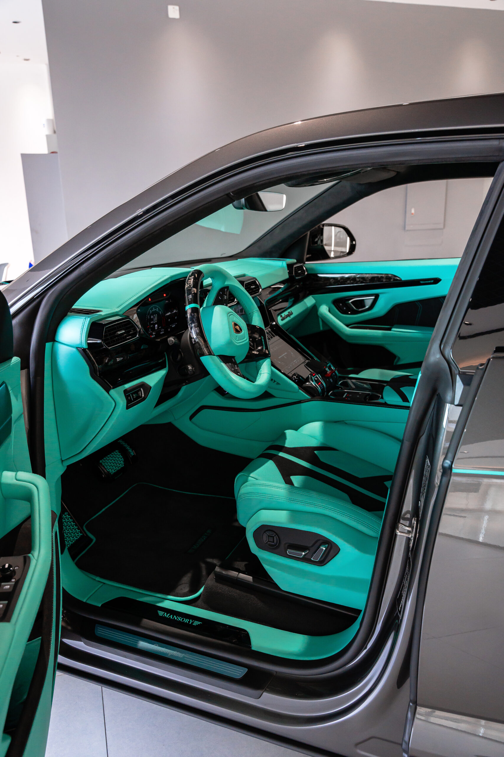 2023 Lamborghini Urus S