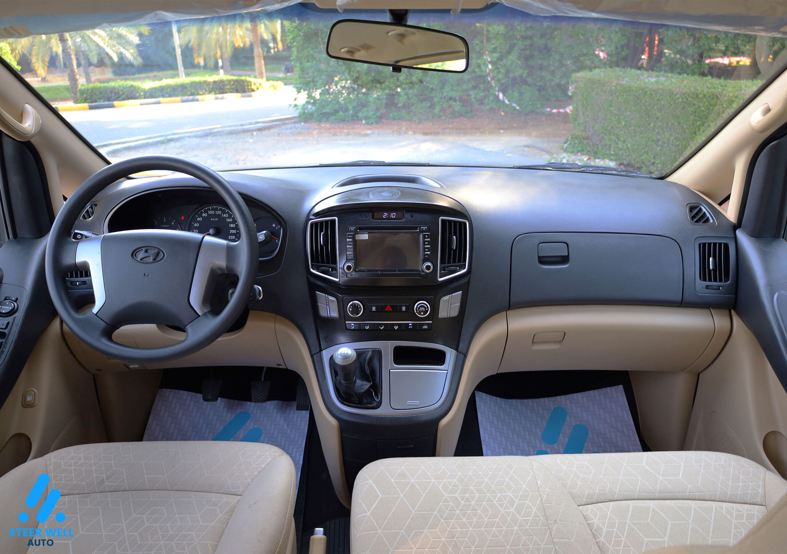 2020 Hyundai H1 /12 Seats Passenger Van –