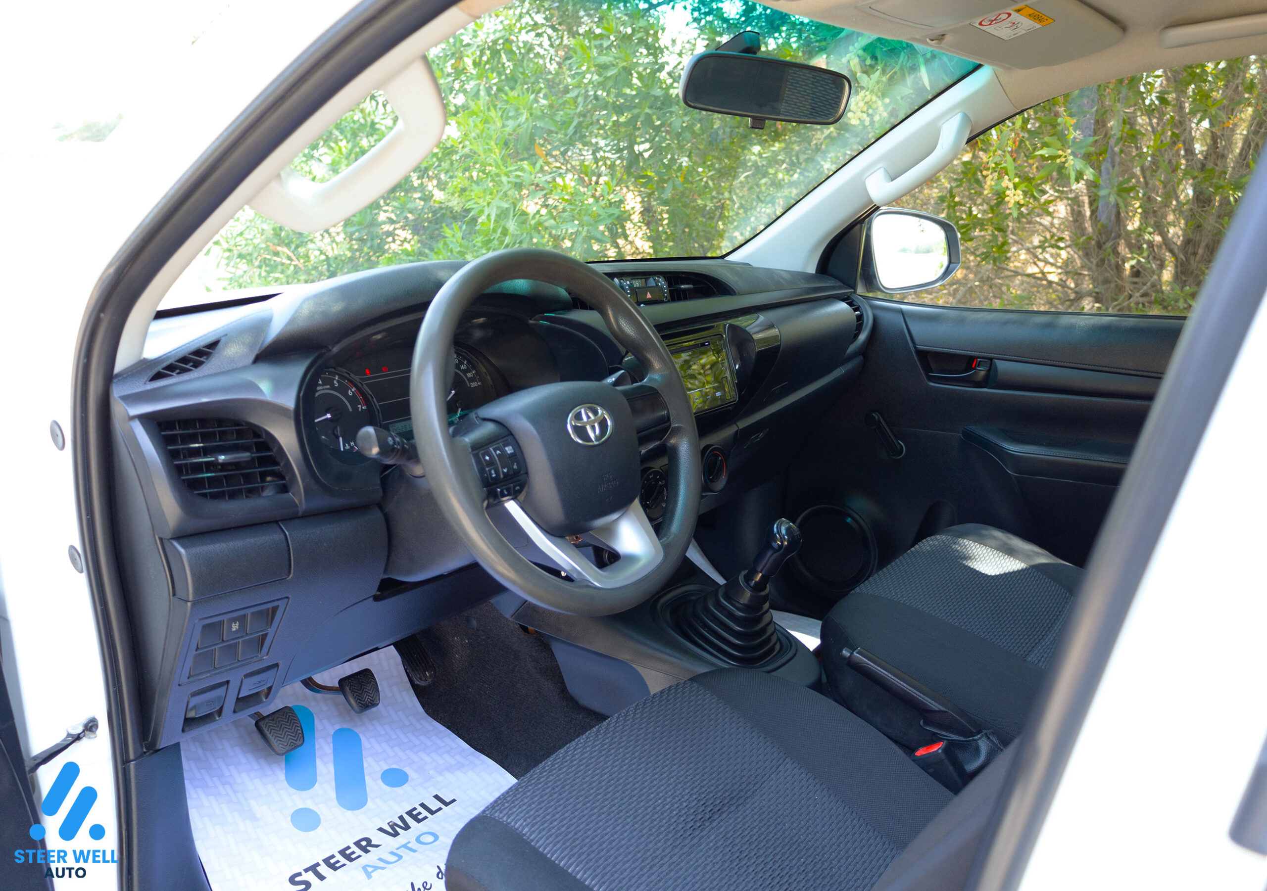 Toyota Hilux 2020 Double Cabin- White