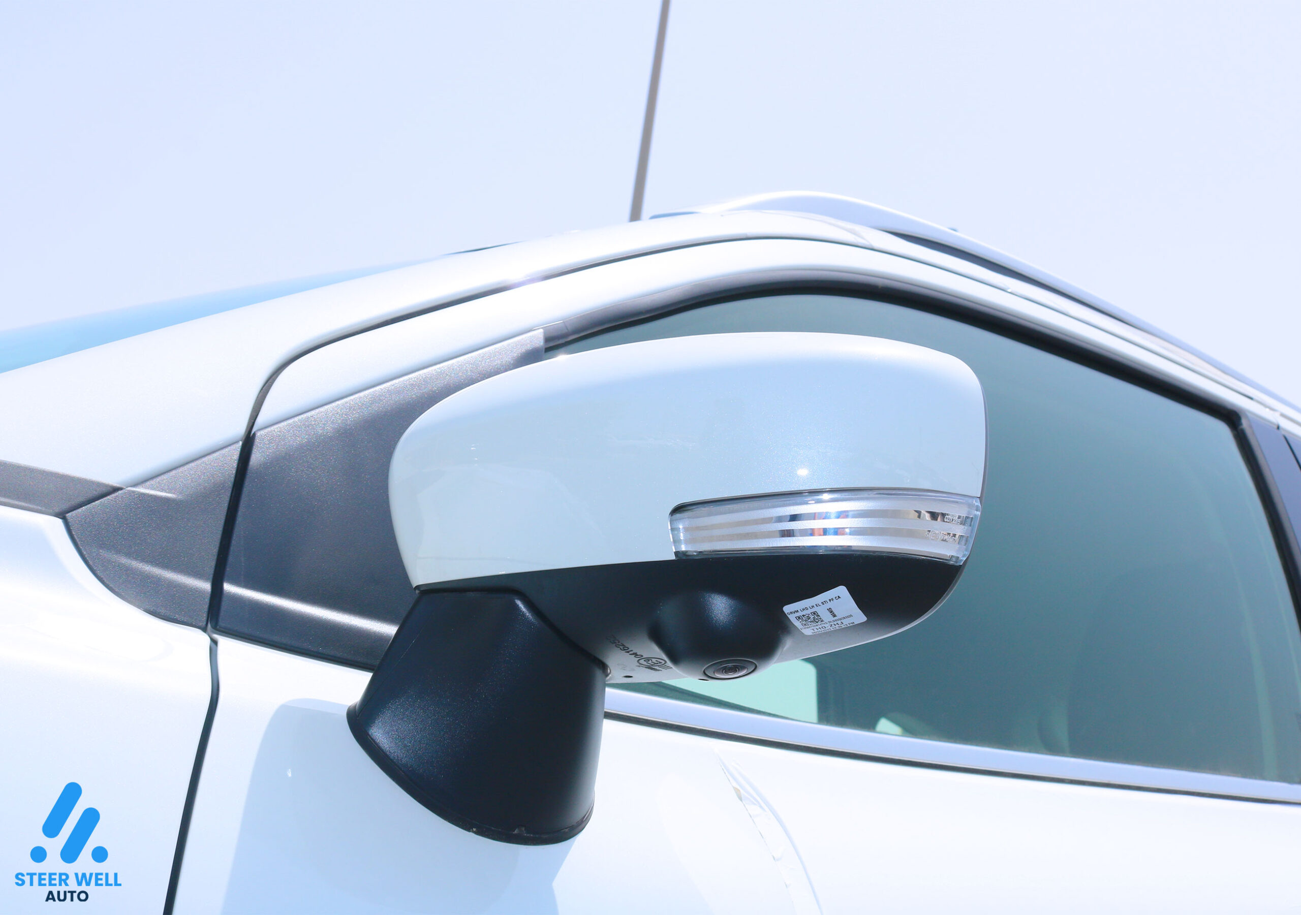 Suzuki Fronx Hybrid 2025 – White