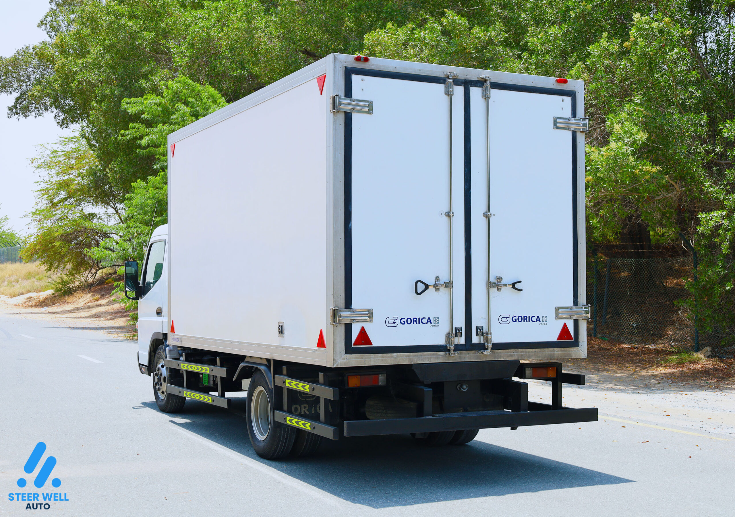 2017 Mitsubishi Canter Freezer Box Truck For Sale In UAE