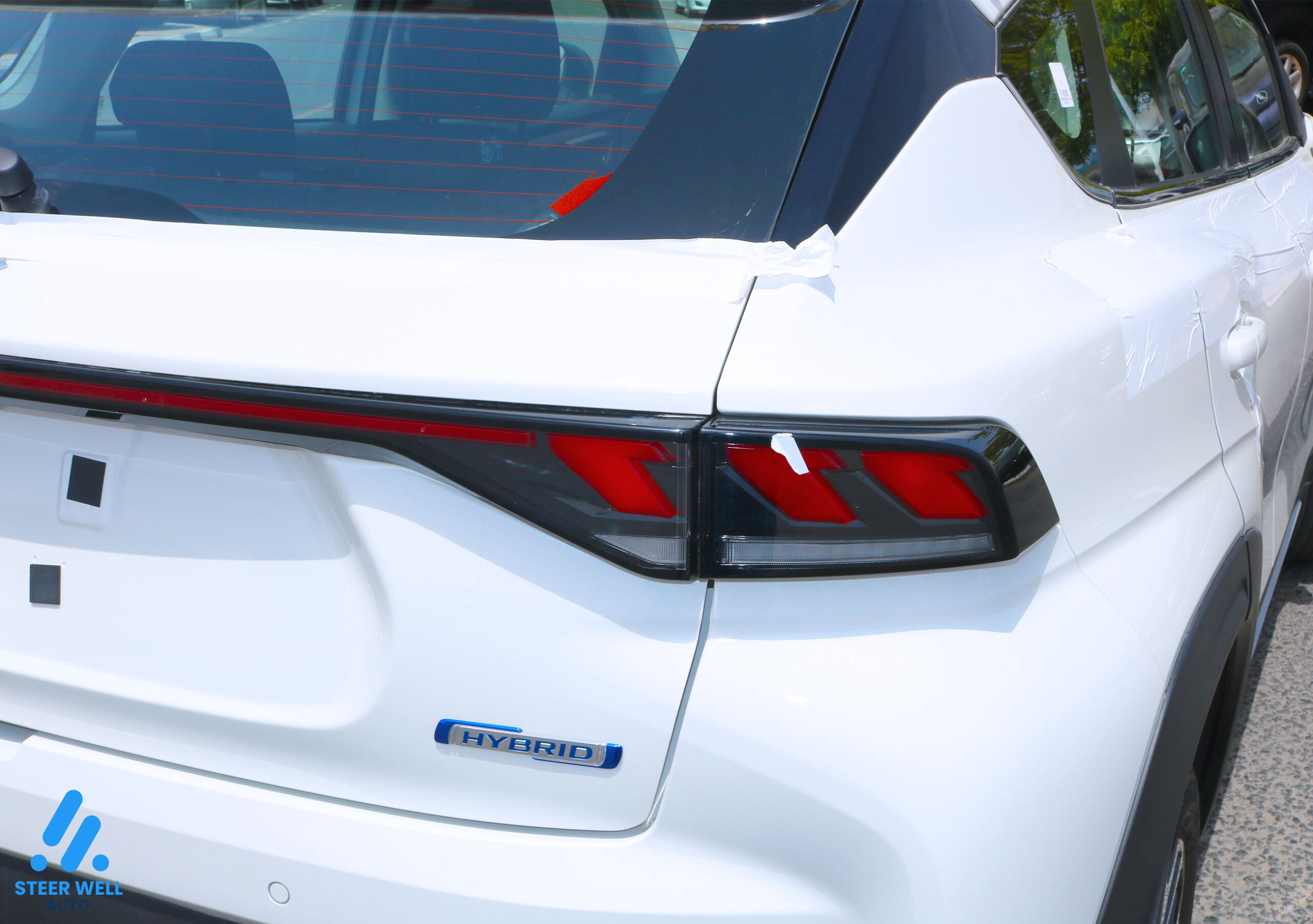 Suzuki Fronx Hybrid 2025 – White