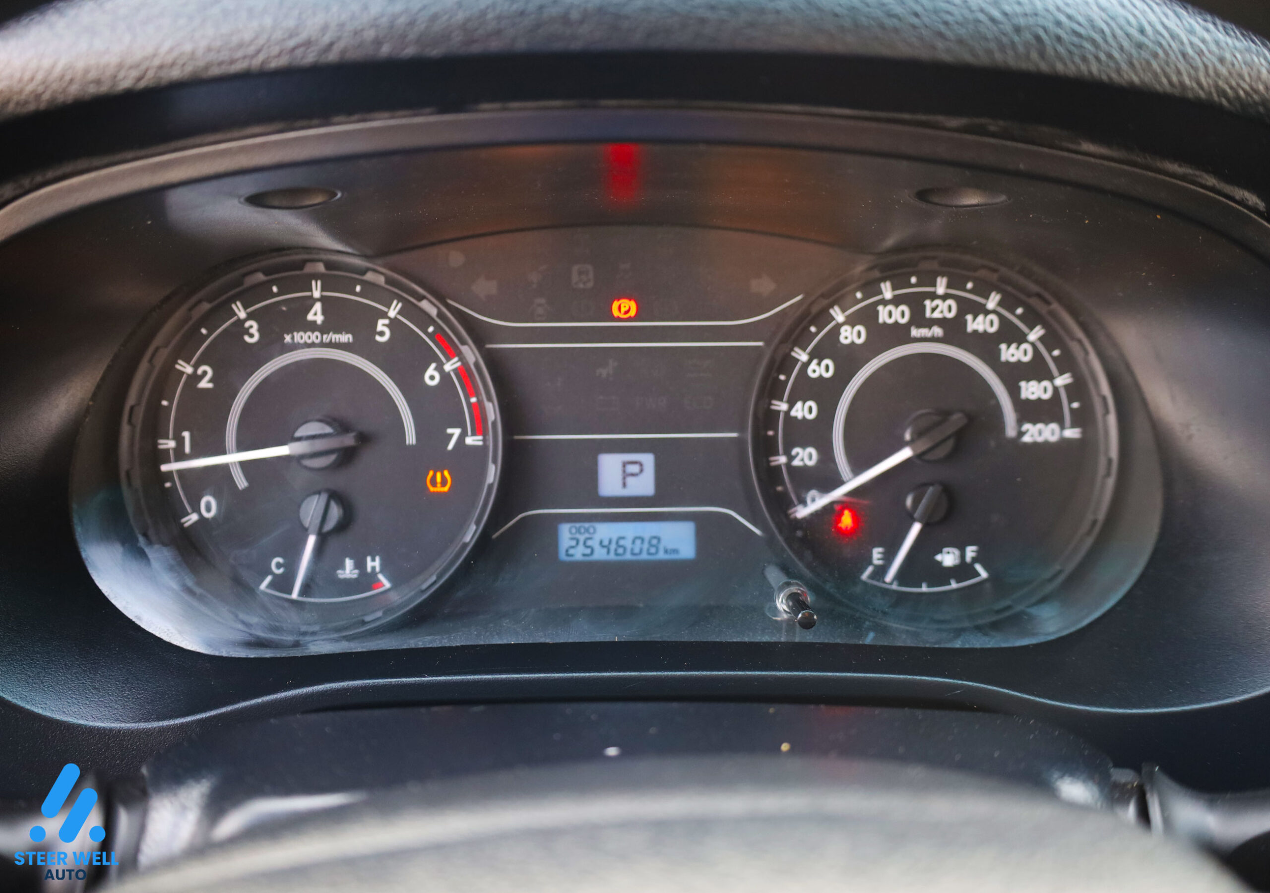 2022 Toyota Hilux GL Double Cabin – White –