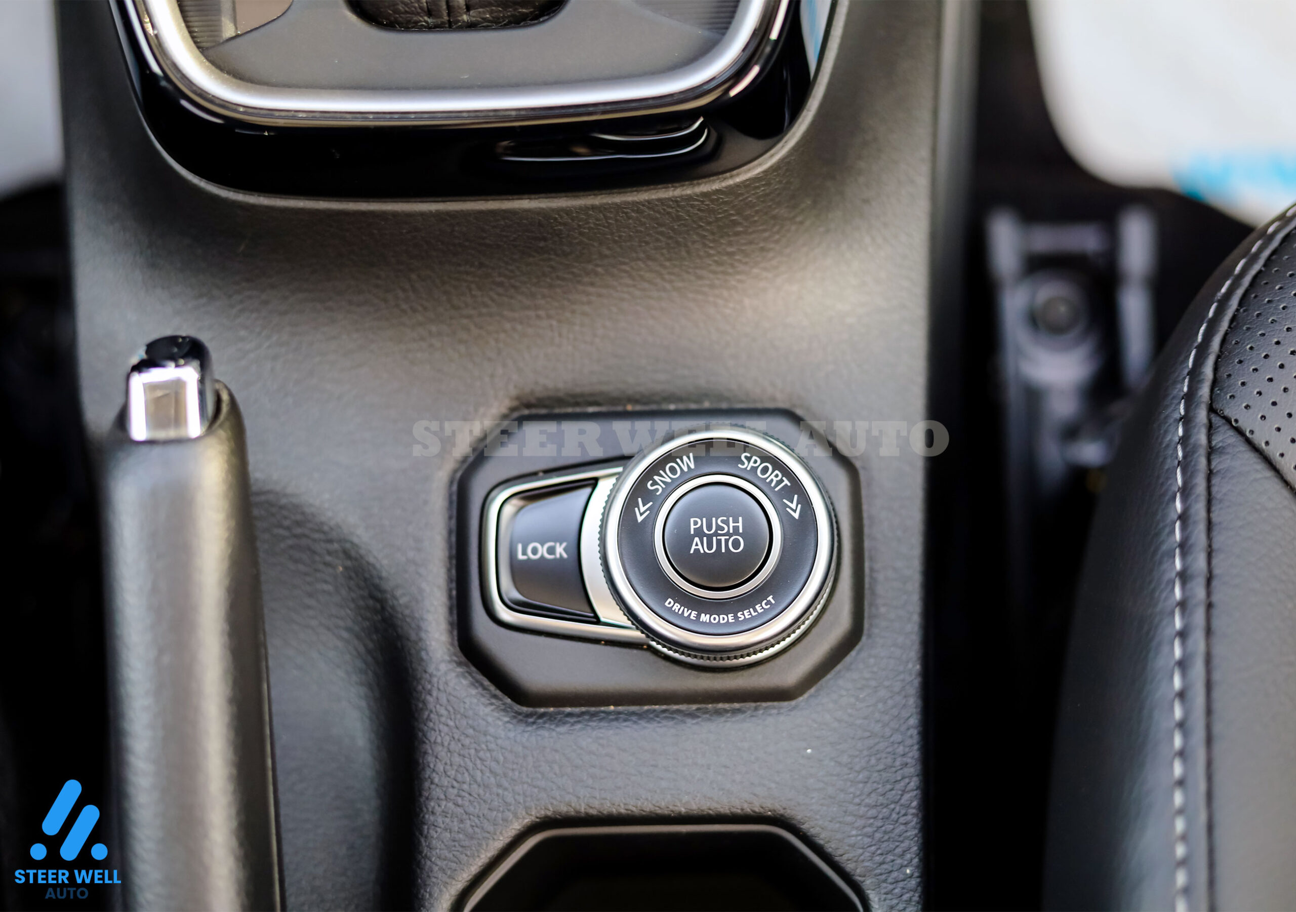 Suzuki Grand Vitara GLX Hybrid 2024 – Silver